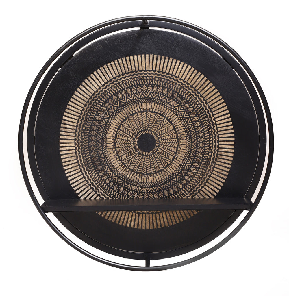 Wandregal Melo Schwarz – Regal aus massivem Holz mit Metallrahmen & dekorativer Holzschnitzerei, 68 x 20 x 68 cm