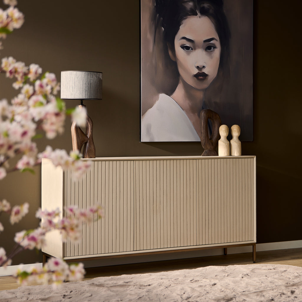 Sideboard Sole Sand 165x45x85 cm – Mangoholz Kommode mit Lamellenfront & elegantem Metallrahmen