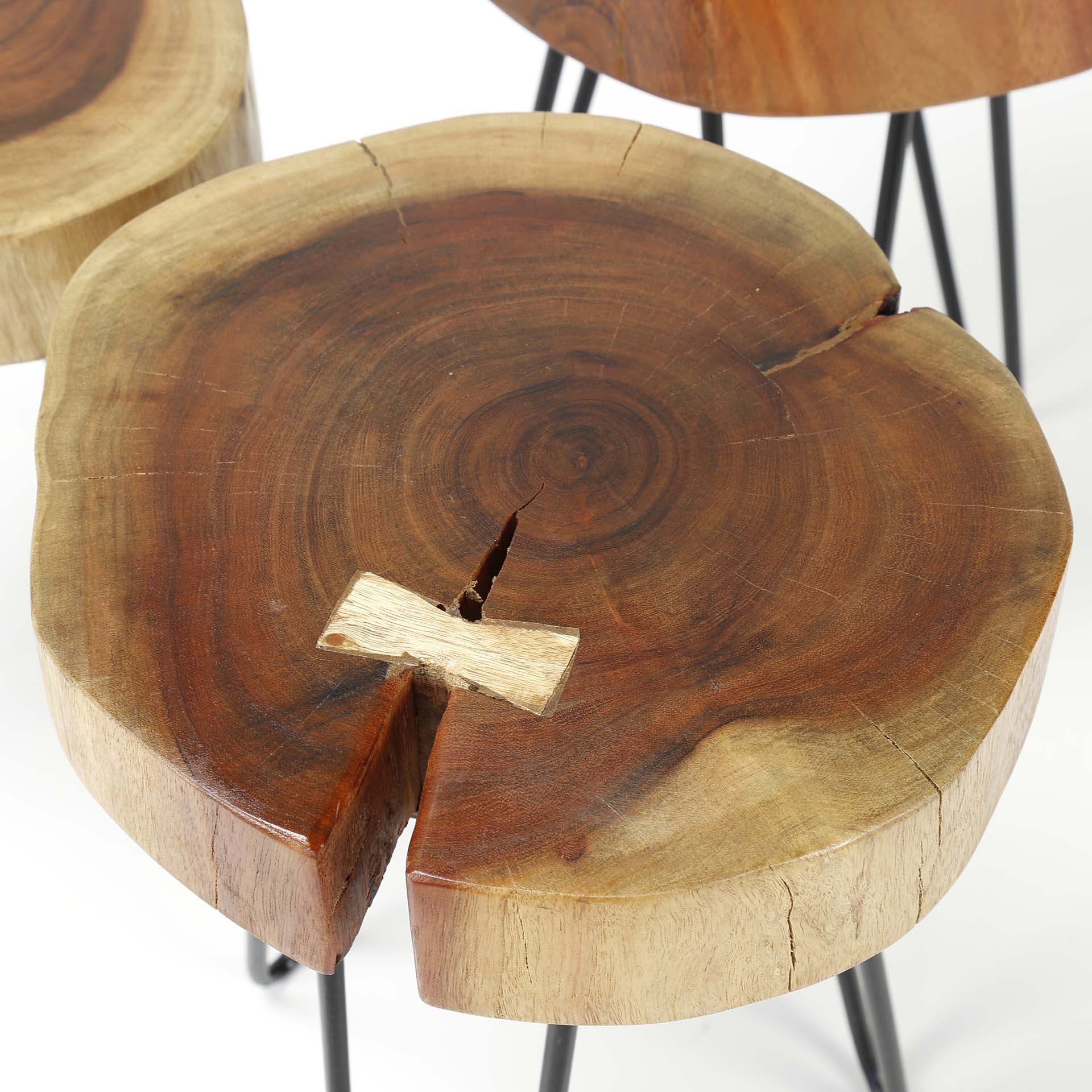 Beistelltisch Albero Ø32 cm – Akazienholz-Baumscheibe mit Stahlgestell, 45 cm hoch