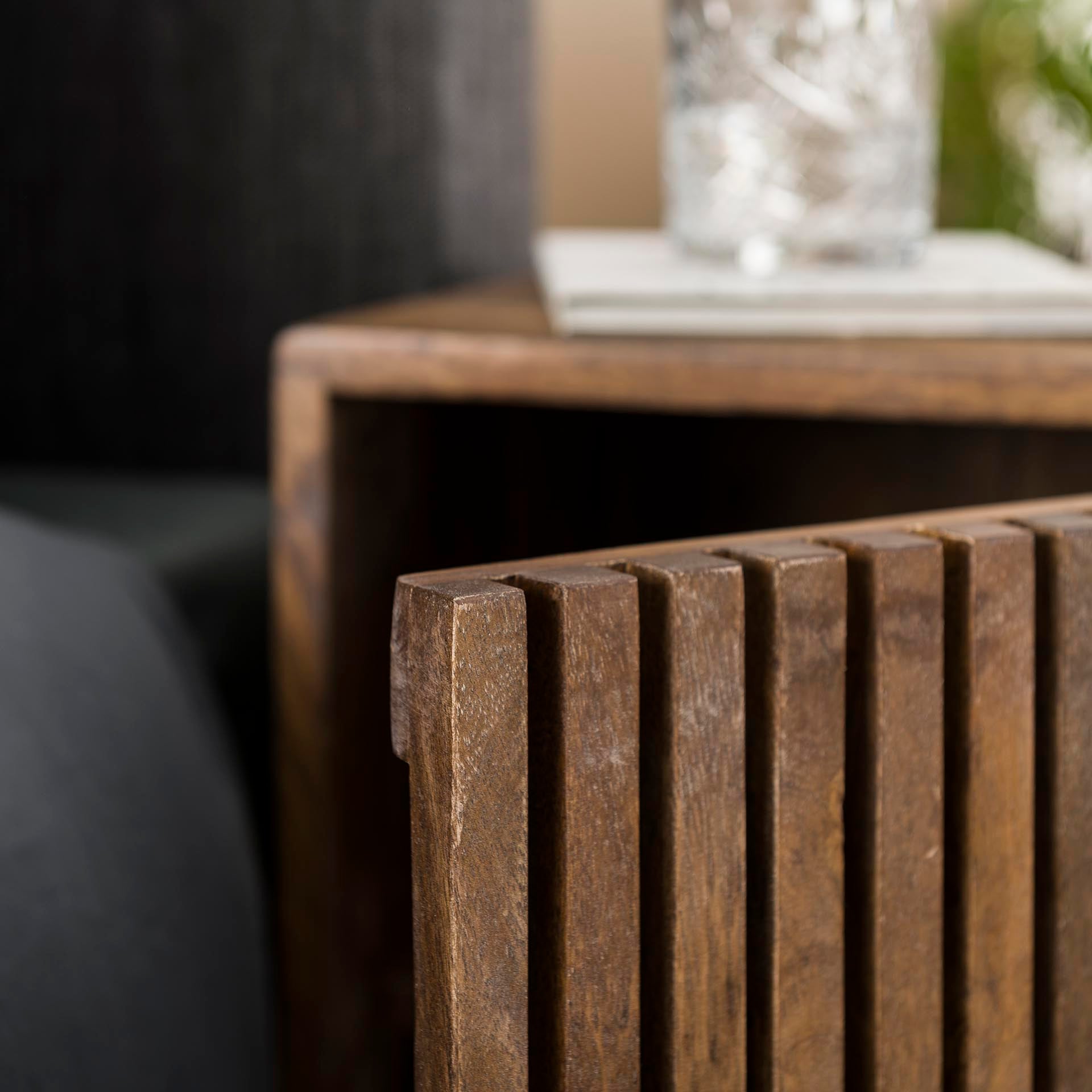 Beistelltisch – Calda Pure – Massivholz Mango Sandfarbe