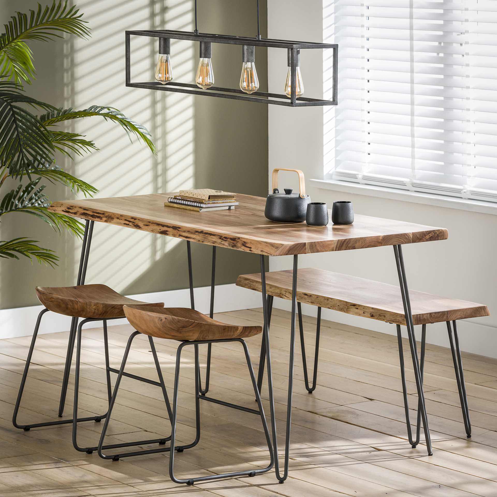 Esstisch Albero 130x70x77 cm – Akazienholz mit Baumkante & pulverbeschichtetem Stahlgestell