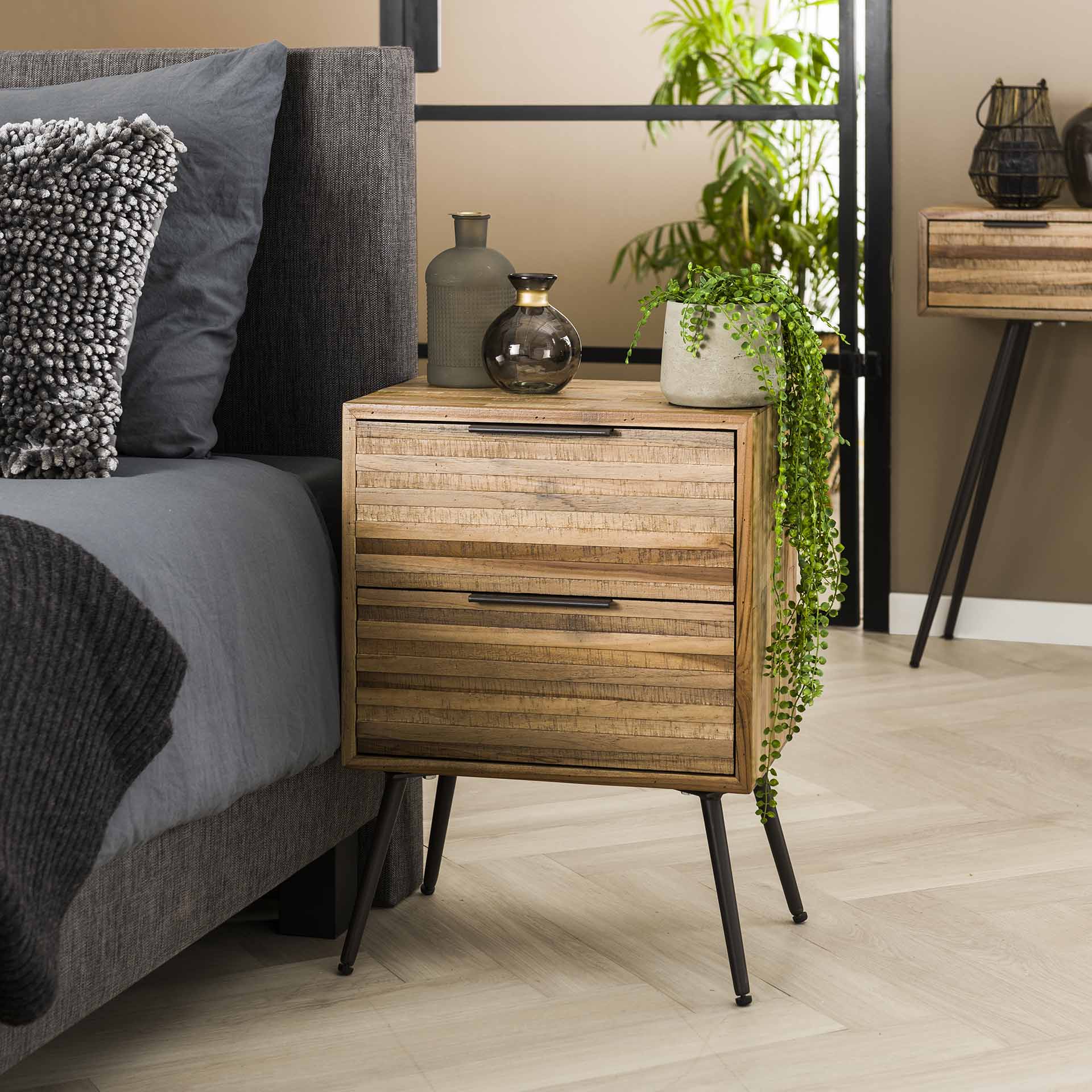 Beistelltisch – Canto Frame – Verwitterten Teakholz