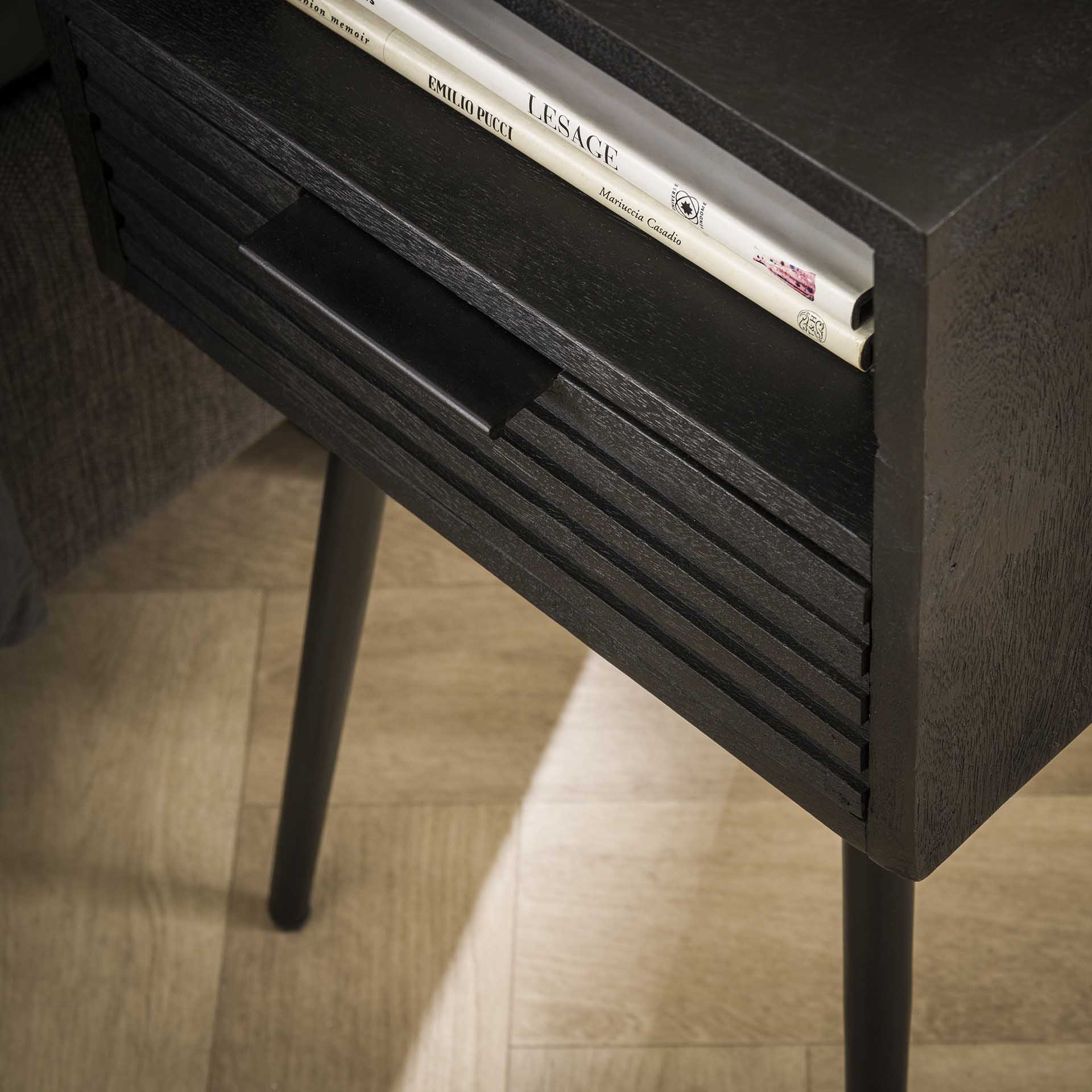 Beistelltisch – Evo Studio – Massivholz Mango schwarz