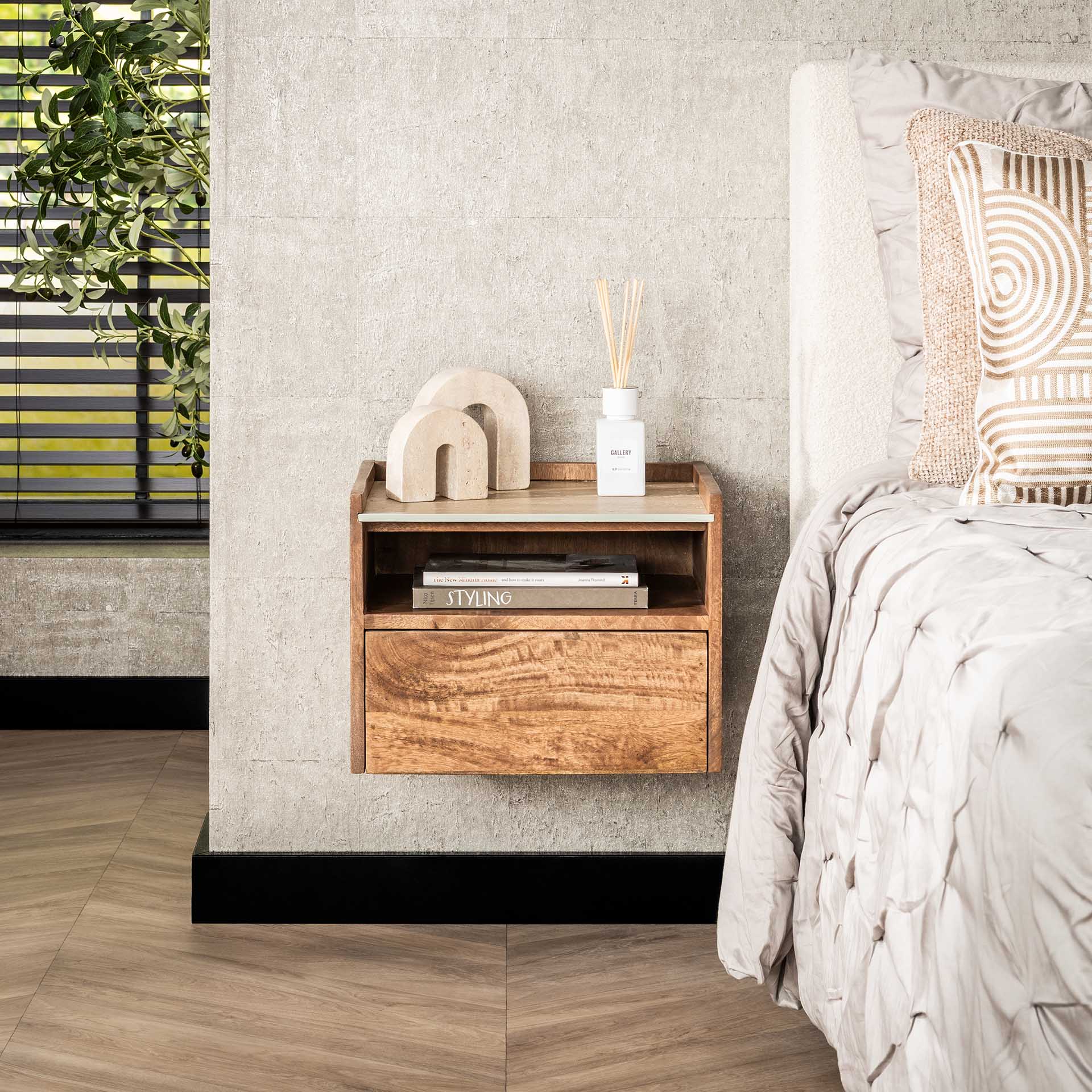 Beistelltisch – Prisma Pure – Massivholz Mango Sandfarbe