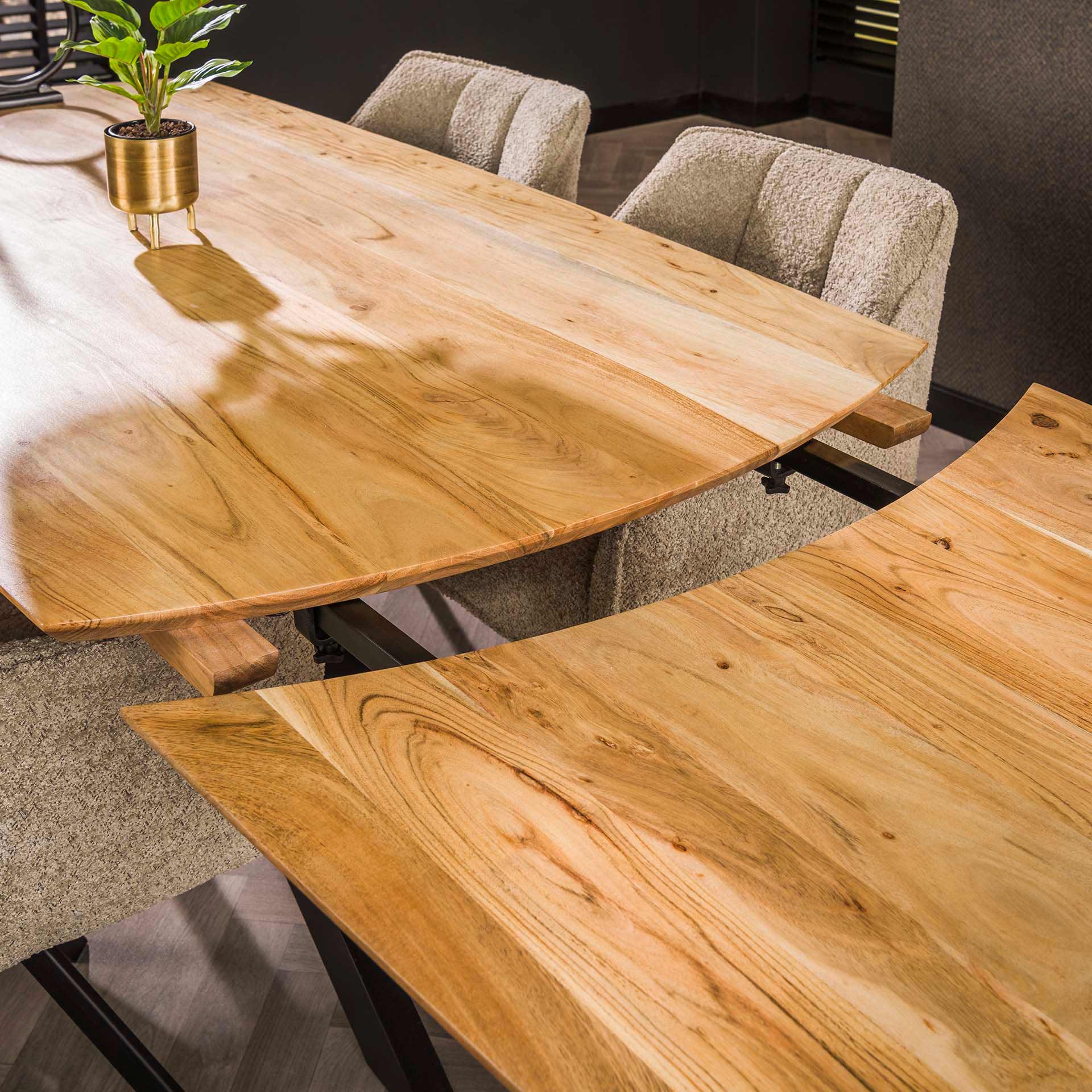 Ausziehbarer Esstisch Extendio 175–275 x 90 cm – Tisch aus massivem Akazienholz mit Spinnengestell aus Metall, natur lackiert