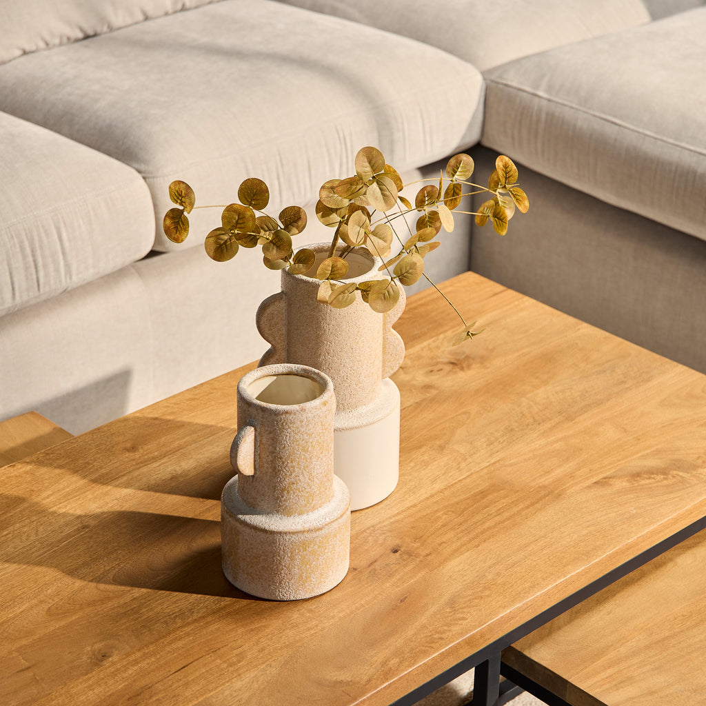 Couchtisch-Set Delta Schwarz – 3-teilig aus Mangoholz mit Metallgestell, platzsparend und modern, stilvoller Blickfang für jedes Wohnzimmer