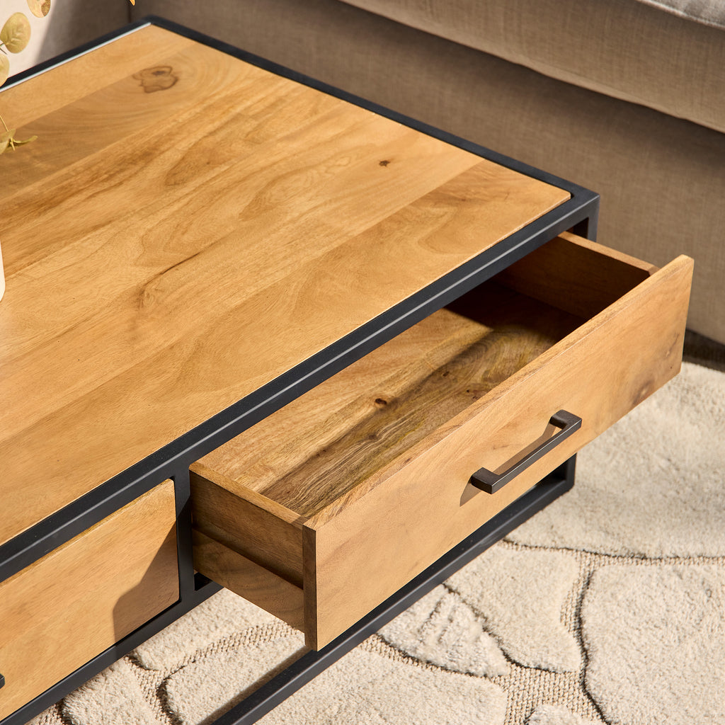 Couchtisch Delta – Mangoholz mit 2 Schubladen & Metallgestell Schwarz, 130 x 70 x 40 cm
