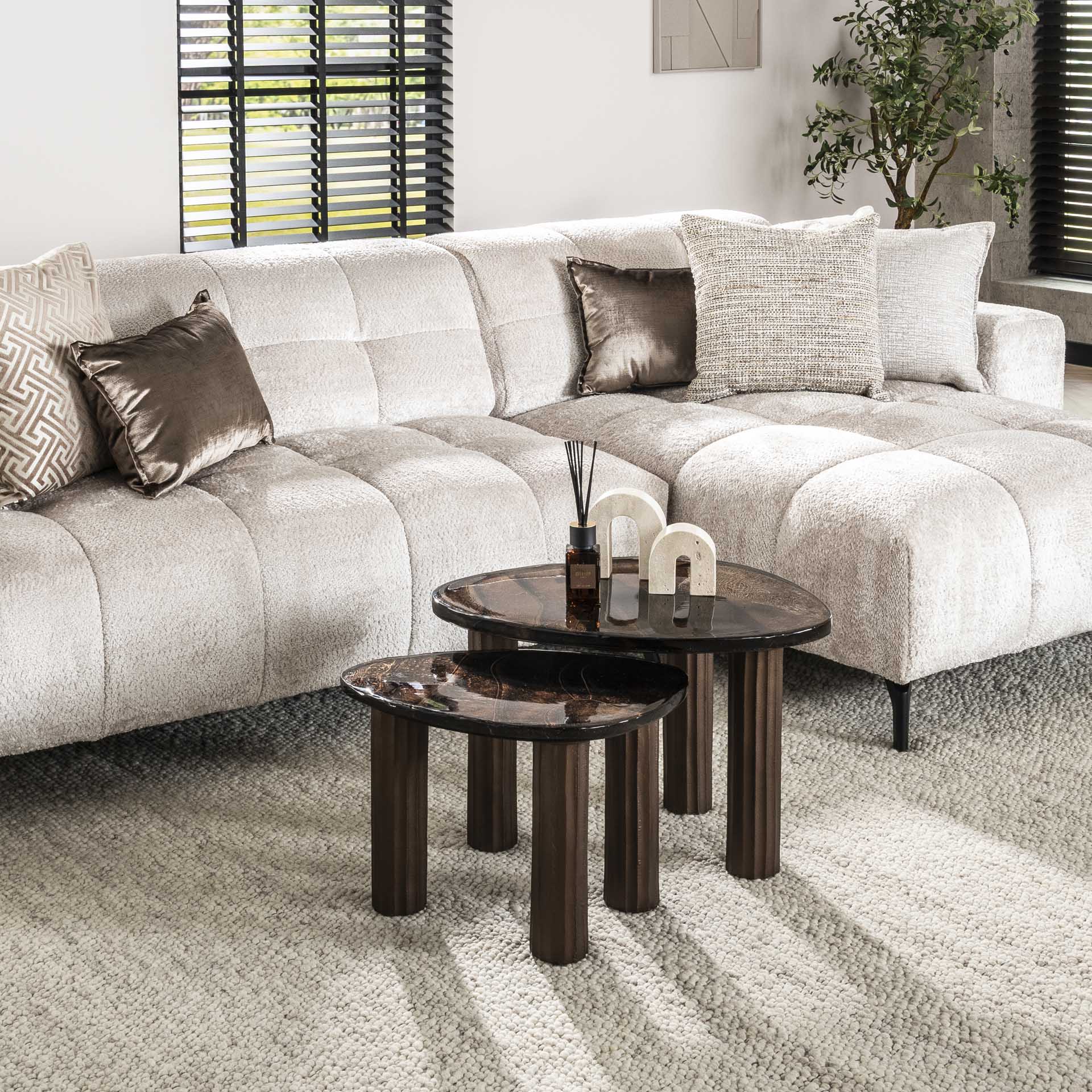 Couchtisch Ondaro S – Glastisch mit gezogenem Glas & Metallgestell in Antikkupfer, 51 x 37 x 35 cm