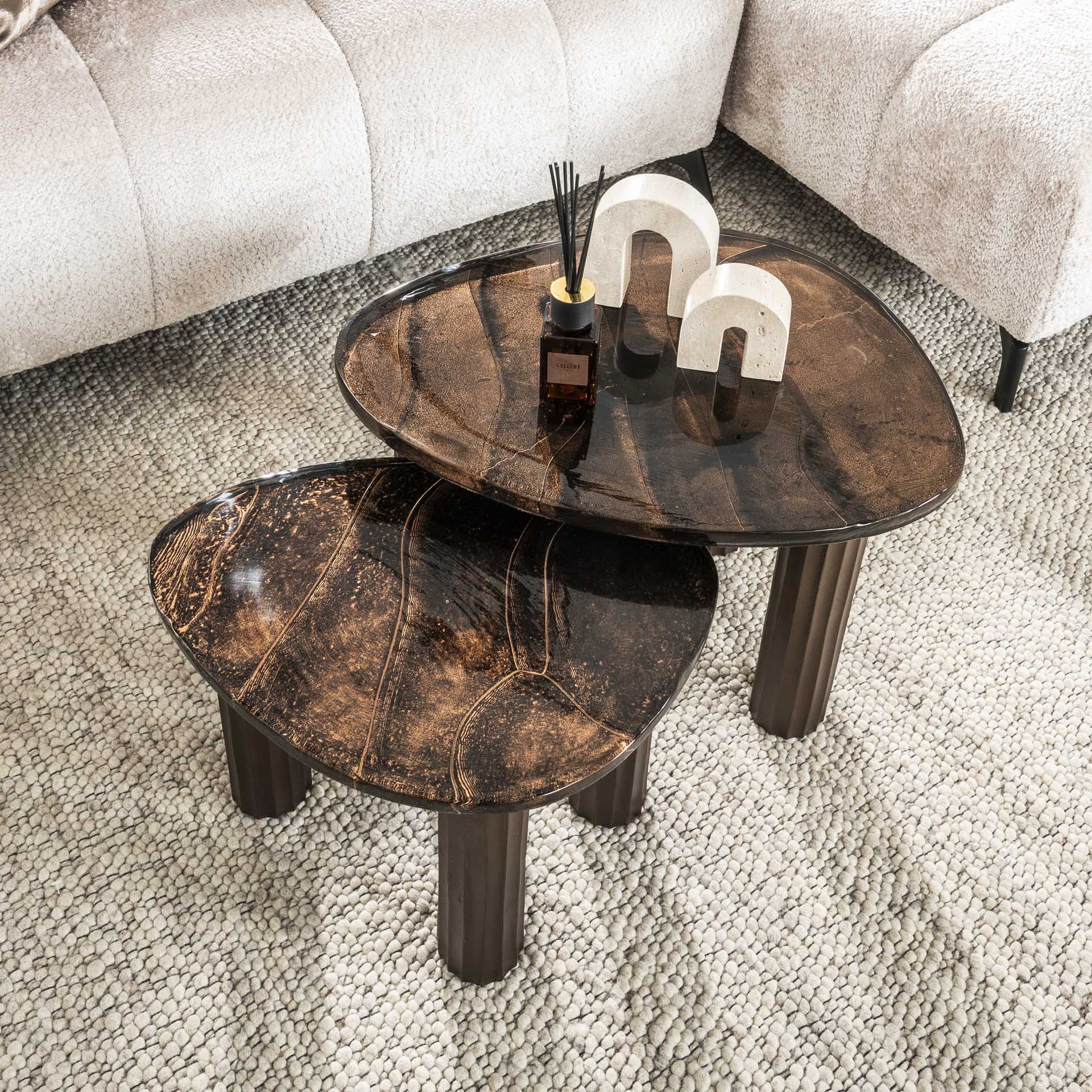 Couchtisch Ondaro S – Glastisch mit gezogenem Glas & Metallgestell in Antikkupfer, 51 x 37 x 35 cm