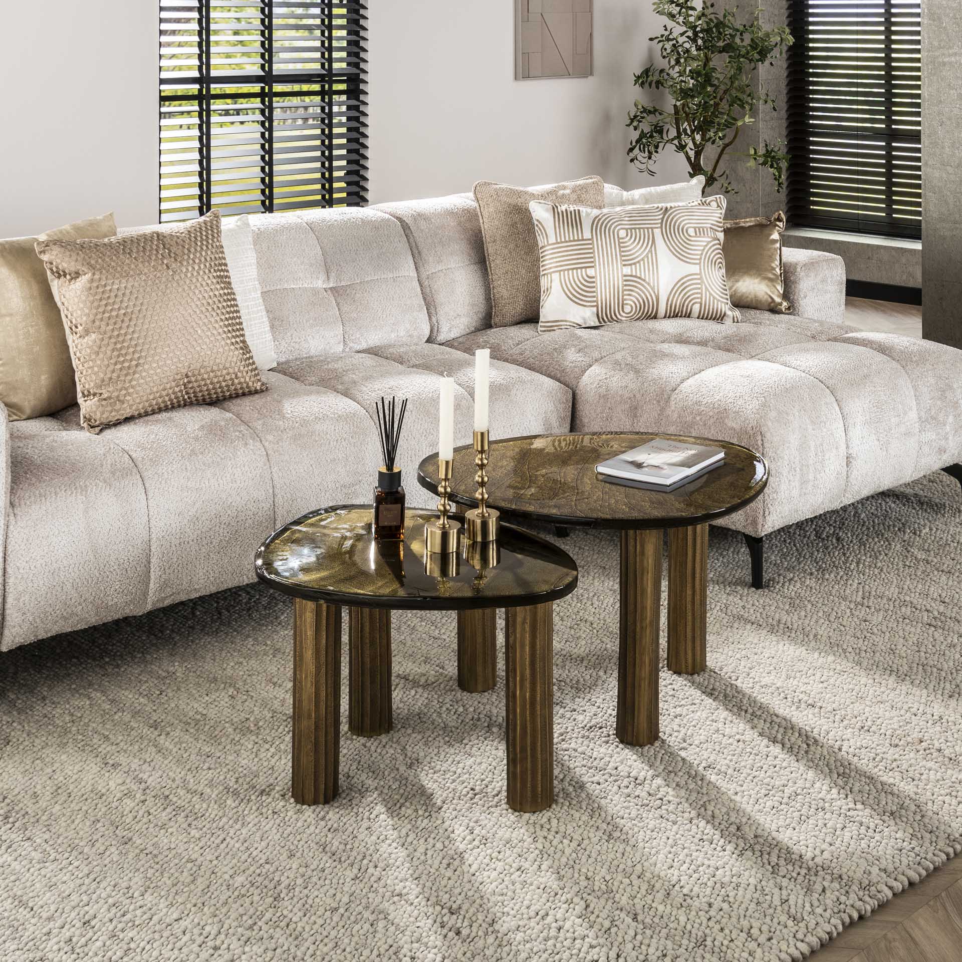 Couchtisch-Set Ondaro – 2er-Set Glastische mit gezogenem Glas & Metallgestell in Antikkupfer, 80 x 70 x 40 cm