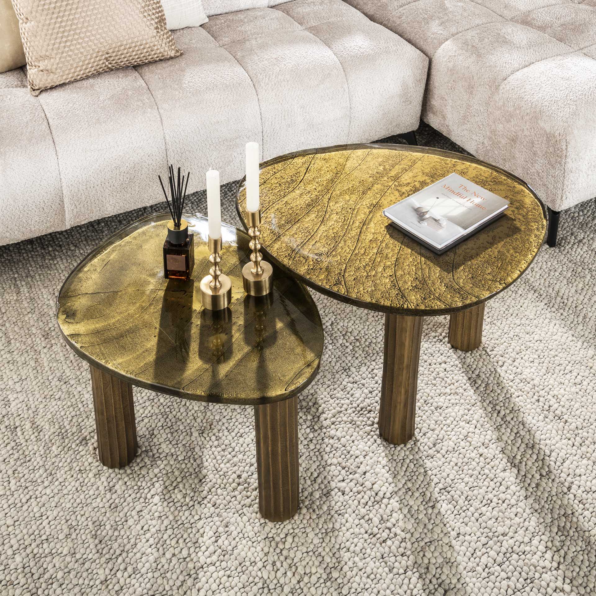 Couchtisch-Set Ondaro – 2er-Set Glastische mit gezogenem Glas & Metallgestell in Antikkupfer, 80 x 70 x 40 cm