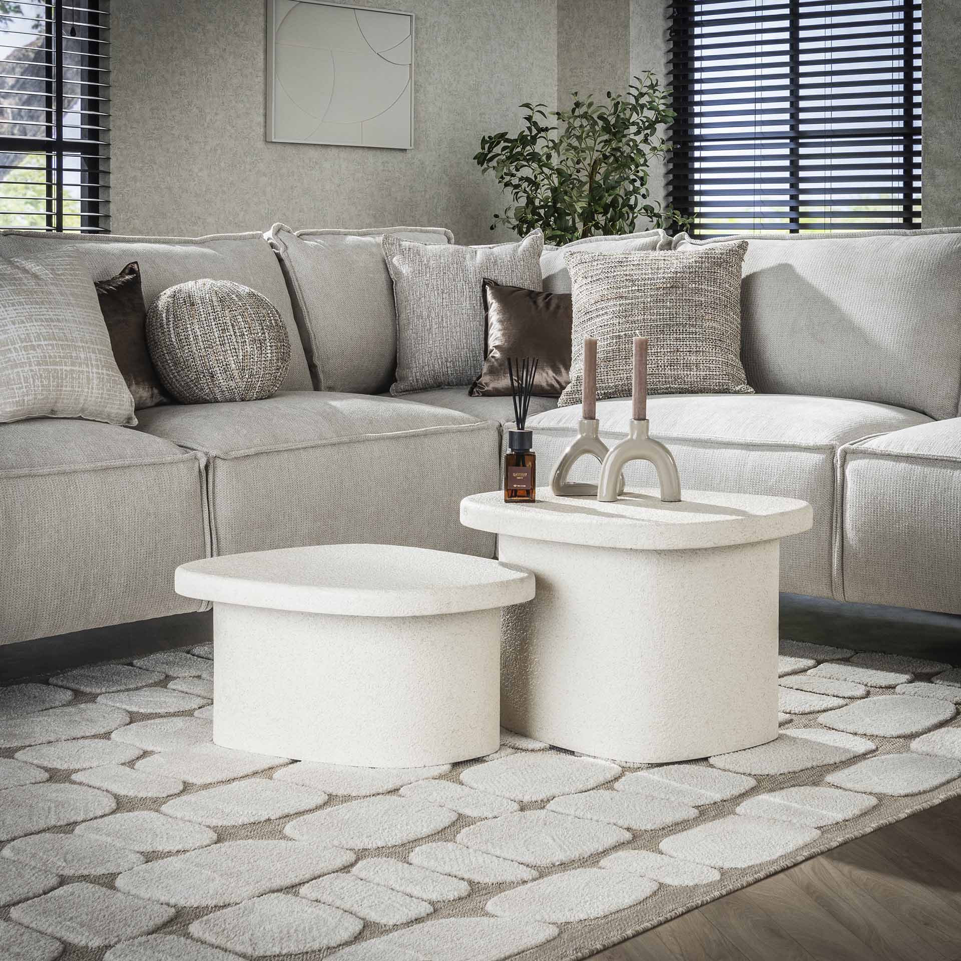 Couchtisch-Set Stella – 2er-Set organische Tische aus Marmorkomposit, modernes Design, 57 x 44 x 40 cm