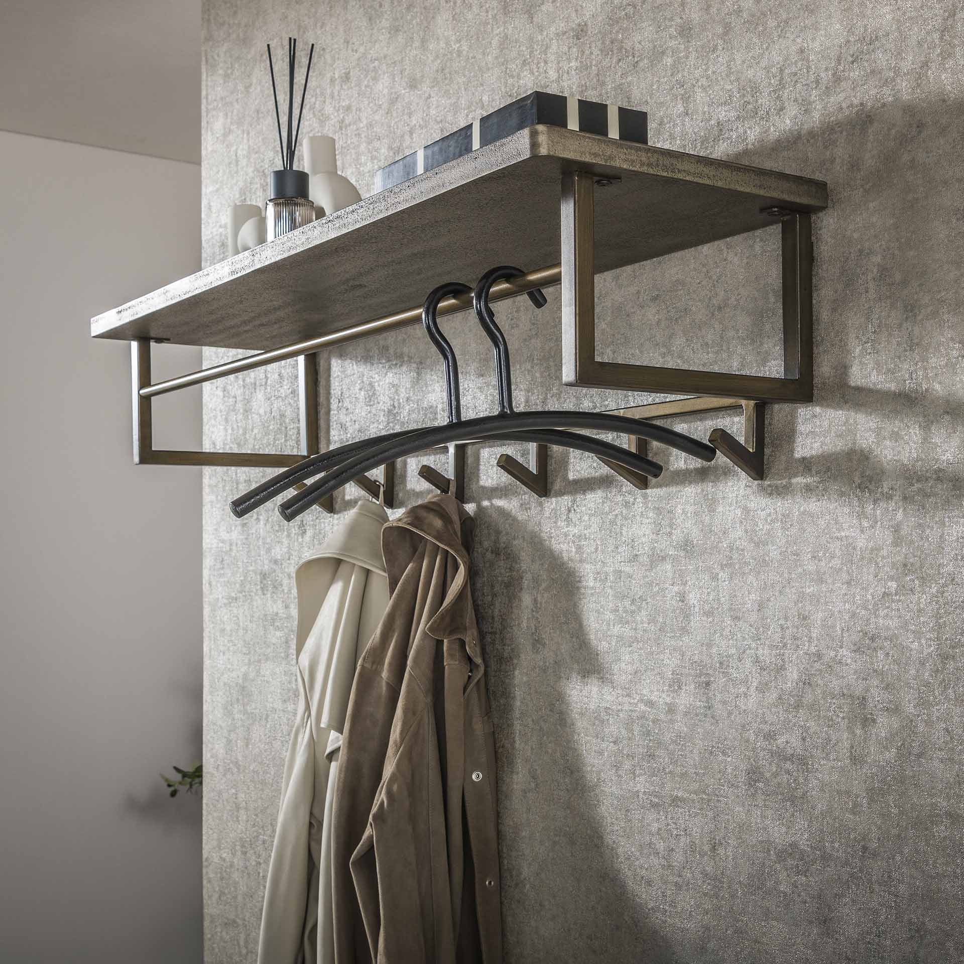 Garderobe – Modena Studio – Antike bronze