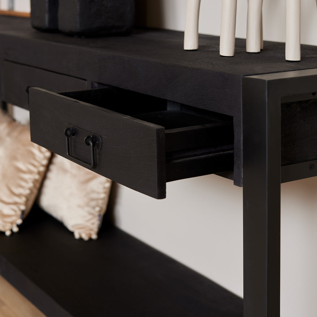 Sideboard Bori Black – Beistelltisch aus Mangoholz mit 4 Schubladen & schwarzen Metallakzenten, 180 x 35 x 76 cm
