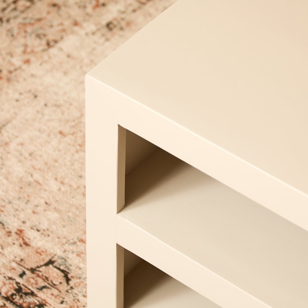 Couchtisch Bali Sand 80x80x40 cm aus Mangoholz in Sand-Finish mit Stauraum