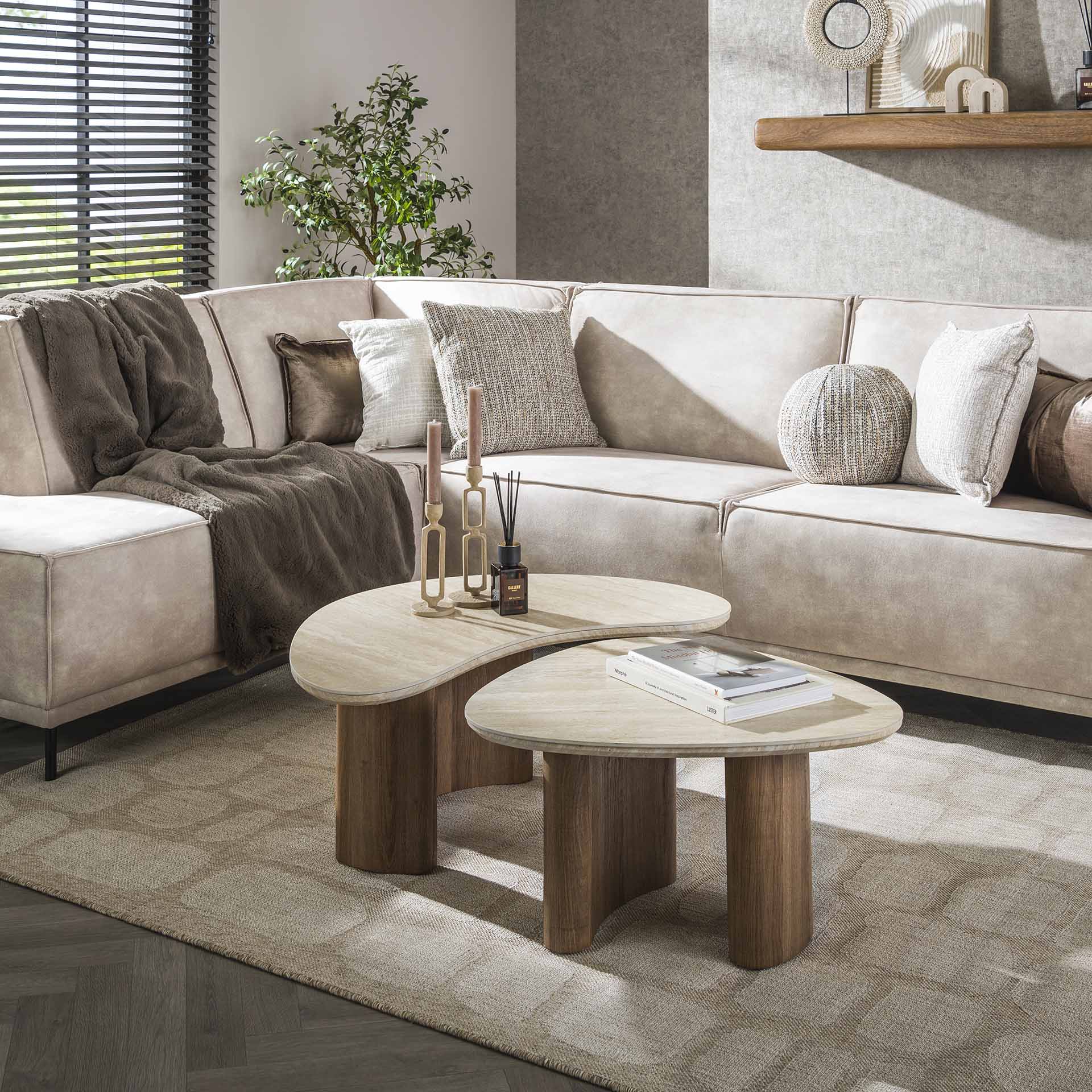 Couchtisch-Set Tivaro – 2 organische Tische mit Keramikplatte in Travertinoptik & Holzrahmen, 88 x 44 x 36 cm