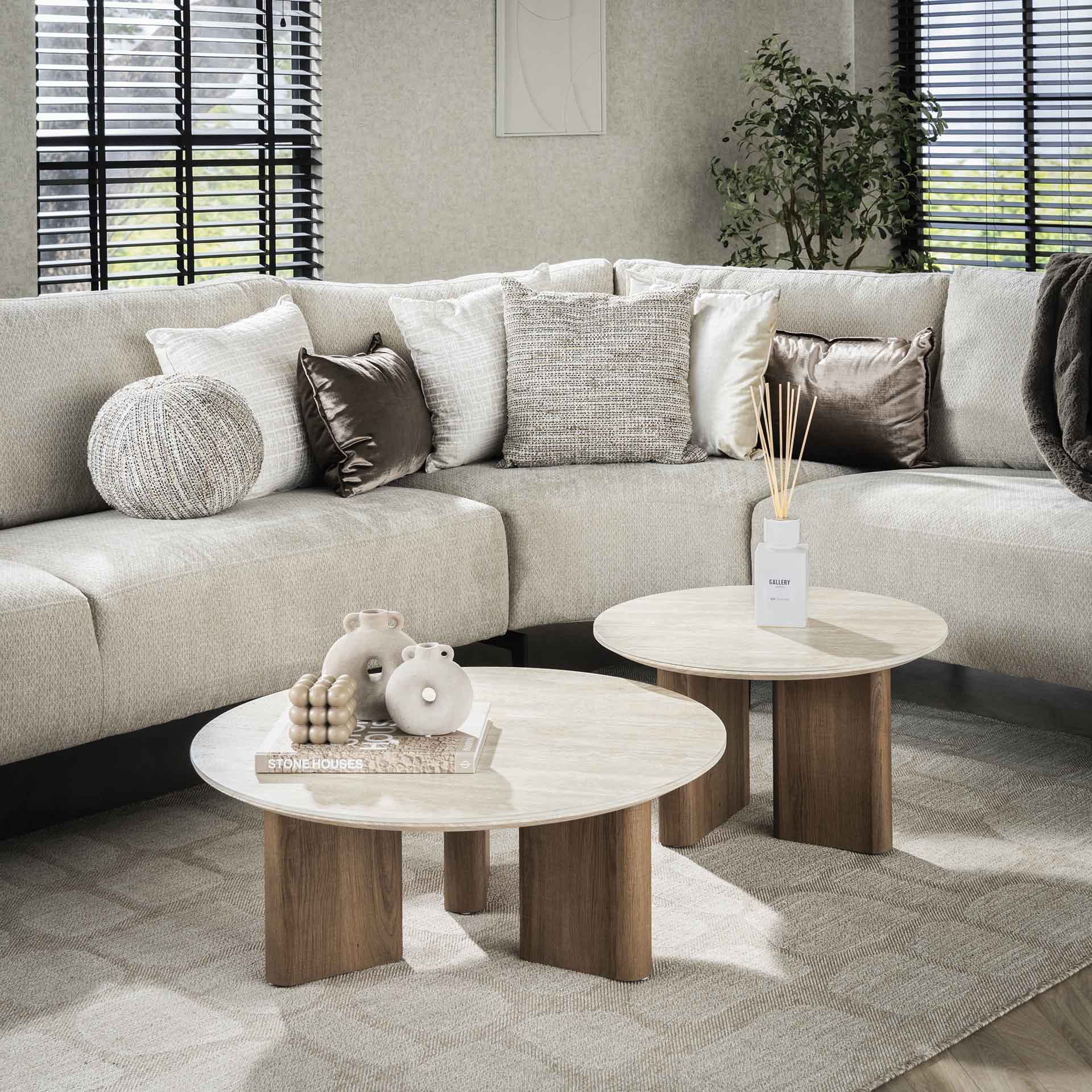 Couchtisch-Set Tivaro – 2 runde Tische mit Keramikplatte in Travertinoptik & Holzrahmen, 76 x 76 x 30 cm