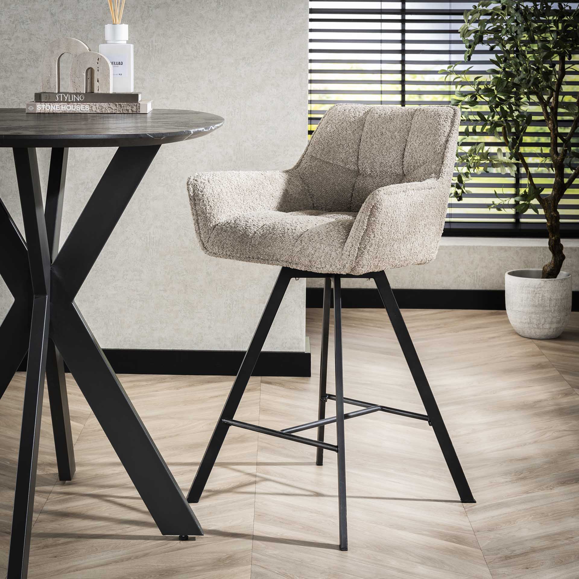 Stuhl – Vesta Classic – Boucle sandfarbe