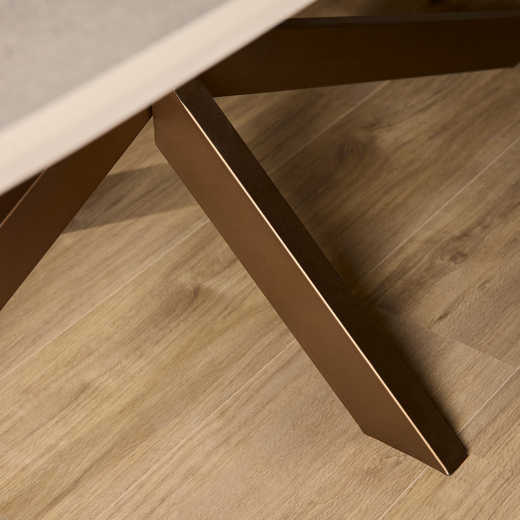 Esstisch Mandy Sand – Mangoholz in sandgestrahltem Finish mit bronzefarbenem Tischbein, 240 x 100 x 76 cm