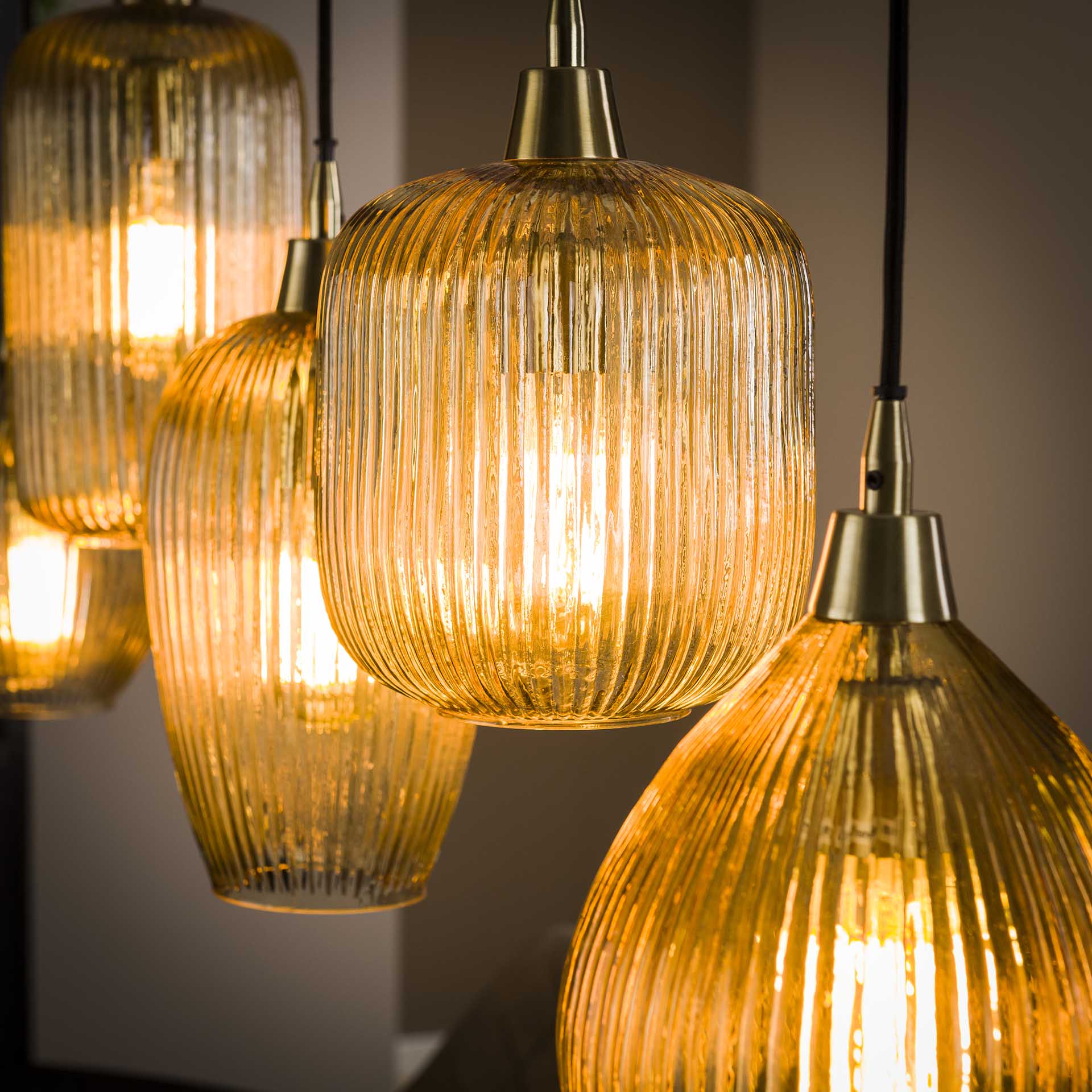 Hängeleuchte – Prisma Halo – Glas – Amber color glas