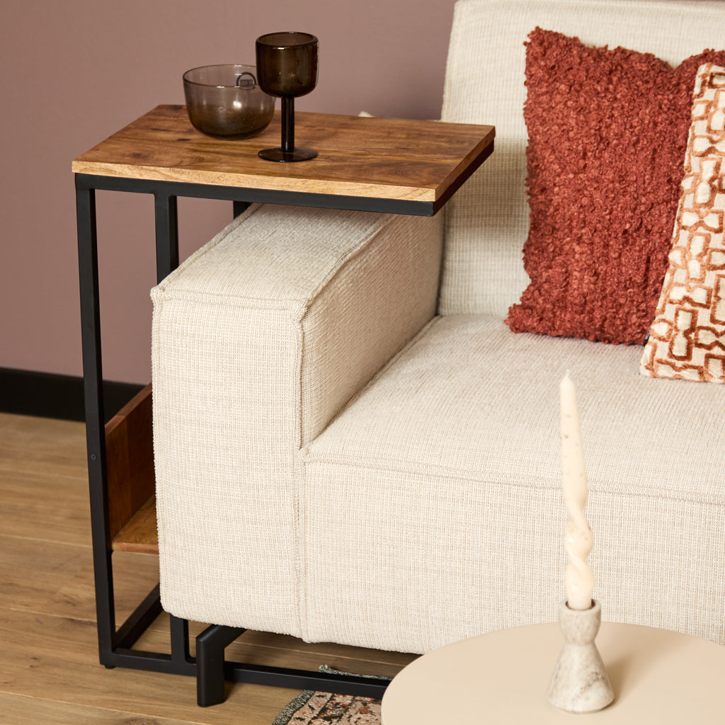 Beistelltisch Slider Naturel High – Sofatisch aus Mangoholz & schwarzem Metall, 32 x 48 x 72 cm