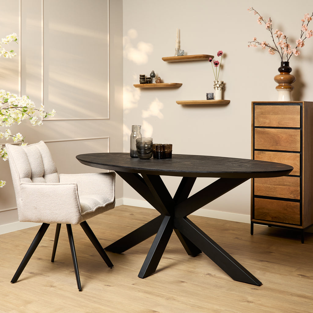 Esstisch Jacky Oval Schwarz – Massivholztisch aus Mangoholz mit schwarzem Metallgestell, 160 x 90 x 76 cm, 6 cm Platte