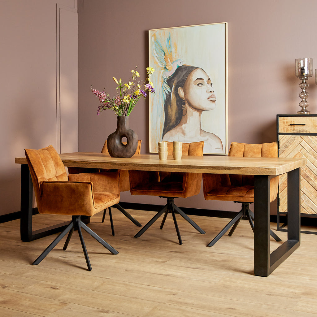 Rechteckiger Esstisch Delta – Mangoholz & Metall, 240 x 100 x 76 cm, schwarze U-Beine, modernes Design