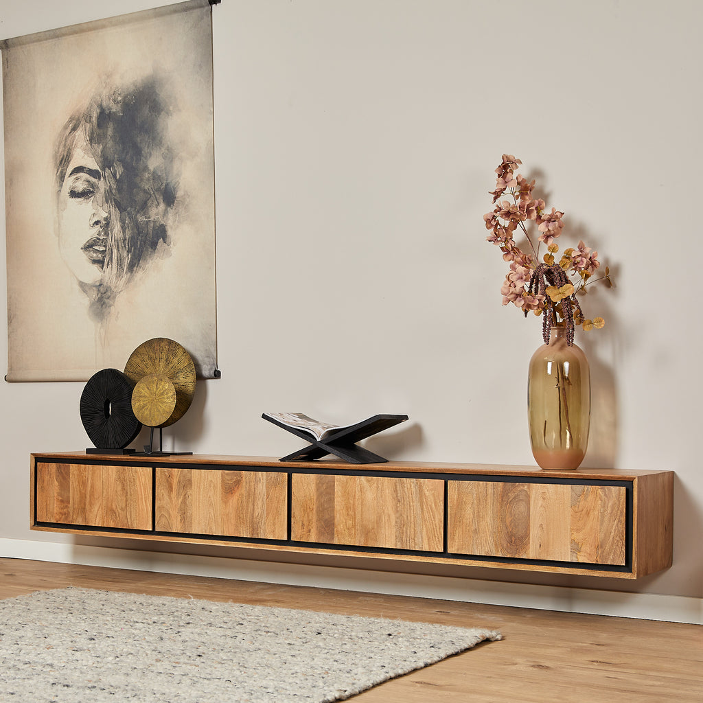 Schwebendes TV Board Rois – Mangoholz & Metall, 240 x 35 x 30 cm, 4 grifflose Türen, modernes Design