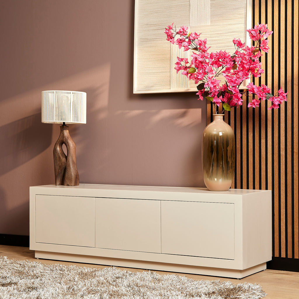TV-Board Bali Sand – Lowboard aus Mangoholz mit Push-to-Open-System, 150 x 42 x 46 cm