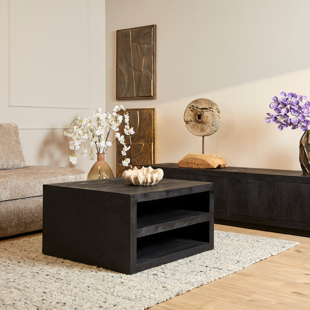 Couchtisch Bali Schwarz – Quadratischer Tisch aus Mangoholz mit schwarzer Oberfläche & Stauraum, 80 x 80 x 40 cm