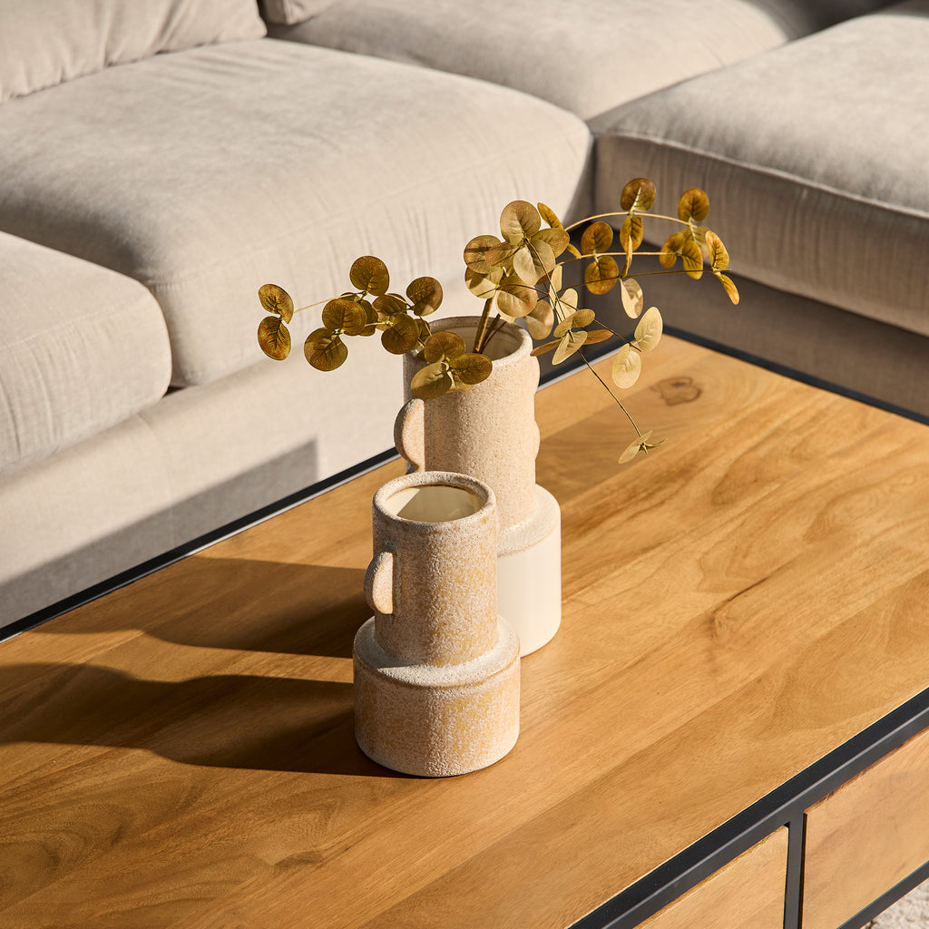 Couchtisch Delta – Mangoholz mit 2 Schubladen & Metallgestell Schwarz, 130 x 70 x 40 cm