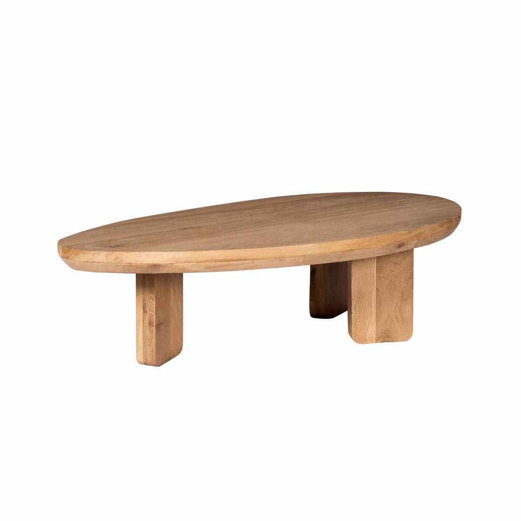 Couchtisch Zillah – Eiche natur, dreieckiges Design mit sanften Rundungen, 130 x 70 x 35 cm