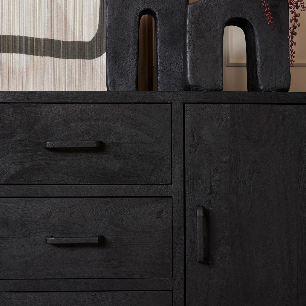 Sideboard Raven Schwarz – Mangoholz mit 3 Türen & 3 Schubladen, 220 x 45 x 90 cm
