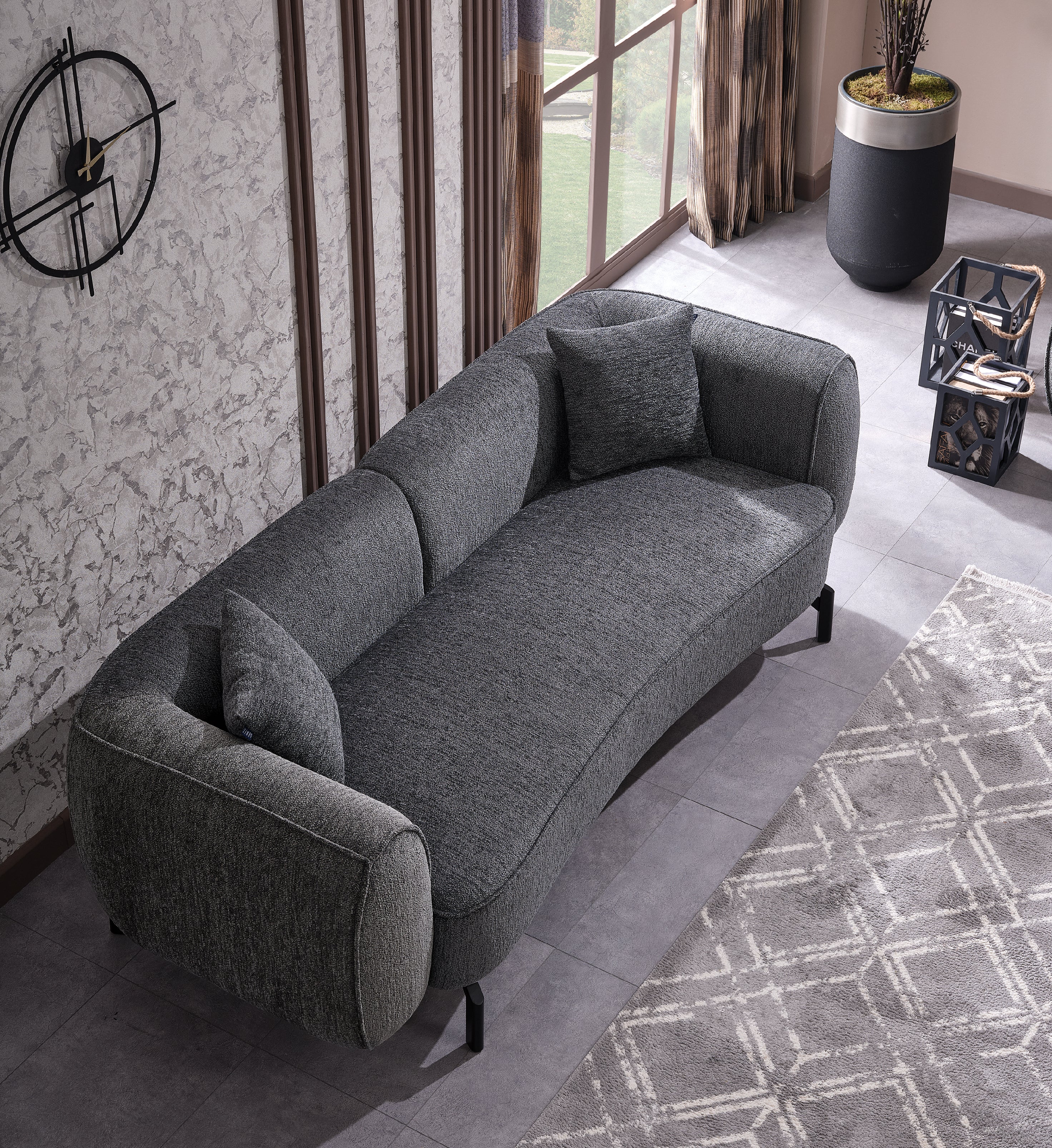 Paula Sofa Handarbeit Massivholz Hochwertiger Stoff