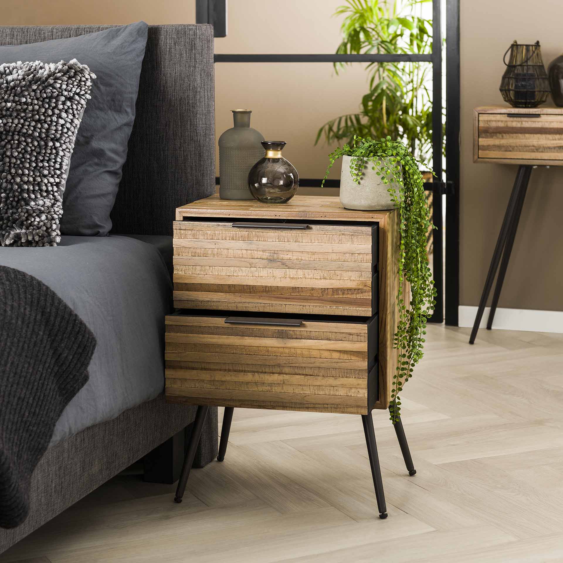 Beistelltisch – Canto Frame – Verwitterten Teakholz