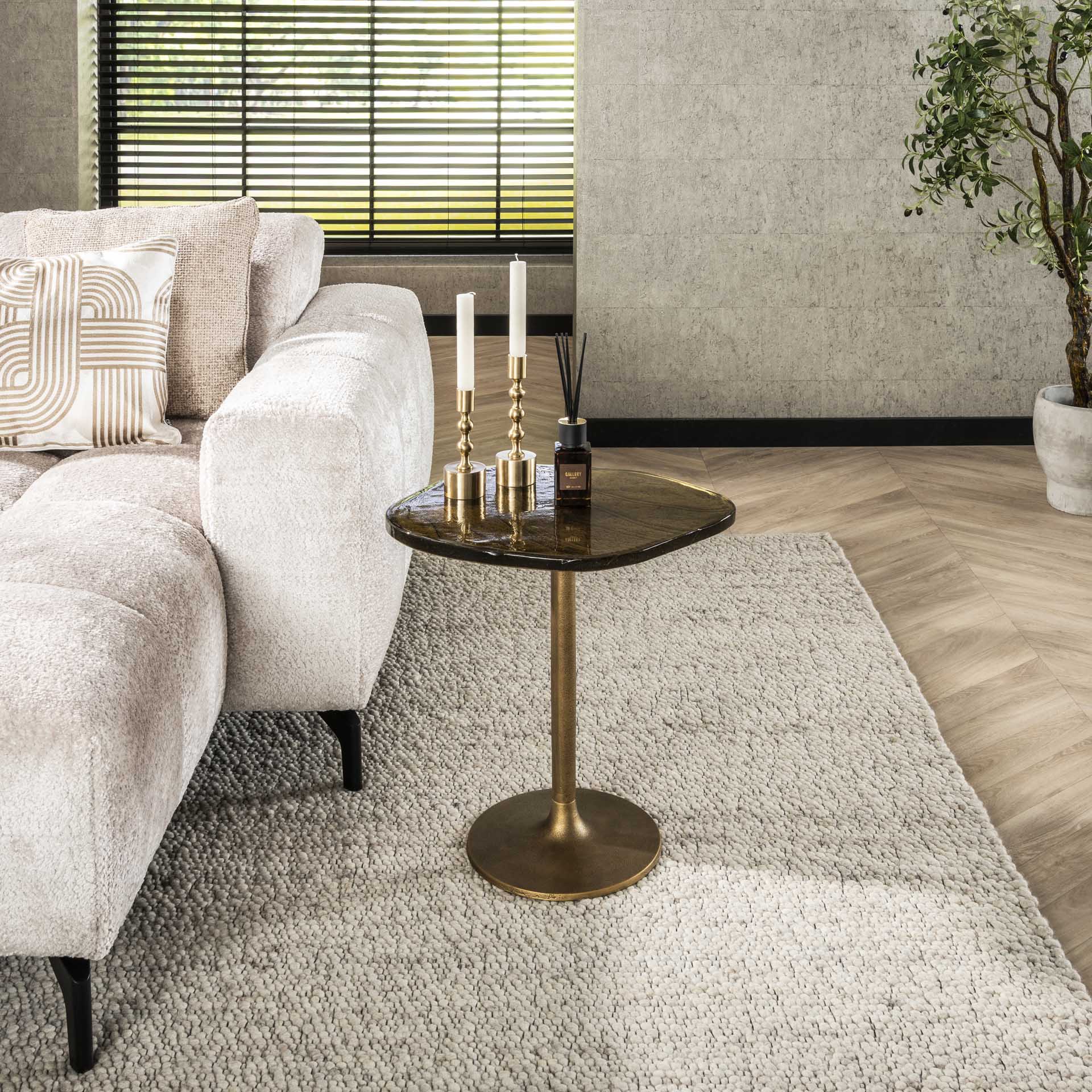 Beistelltisch Ondaro S – Glastisch mit gezogenem Glas & Metallgestell in Antikgold, 53 x 42 x 50 cm