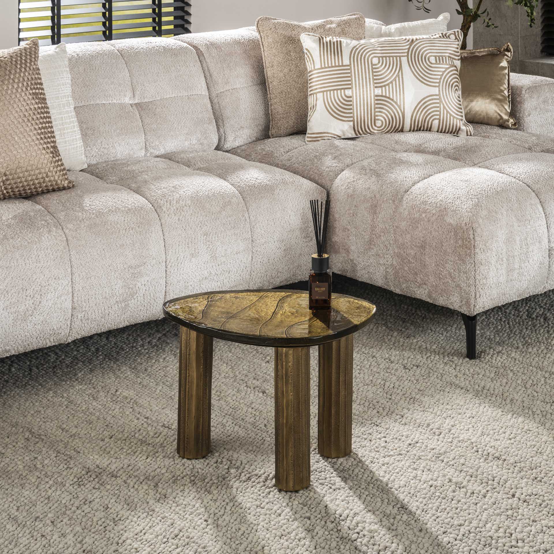 Couchtisch Ondaro S – Glastisch mit gezogenem Glas & Metallgestell in Antikkupfer, 51 x 37 x 35 cm