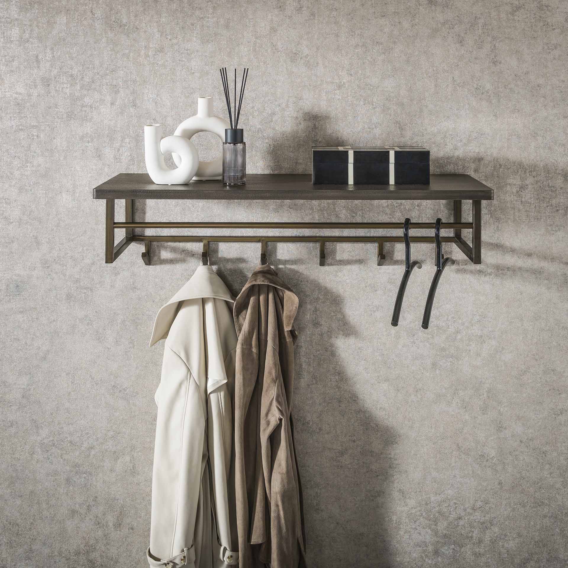 Garderobe – Modena Studio – Antike bronze