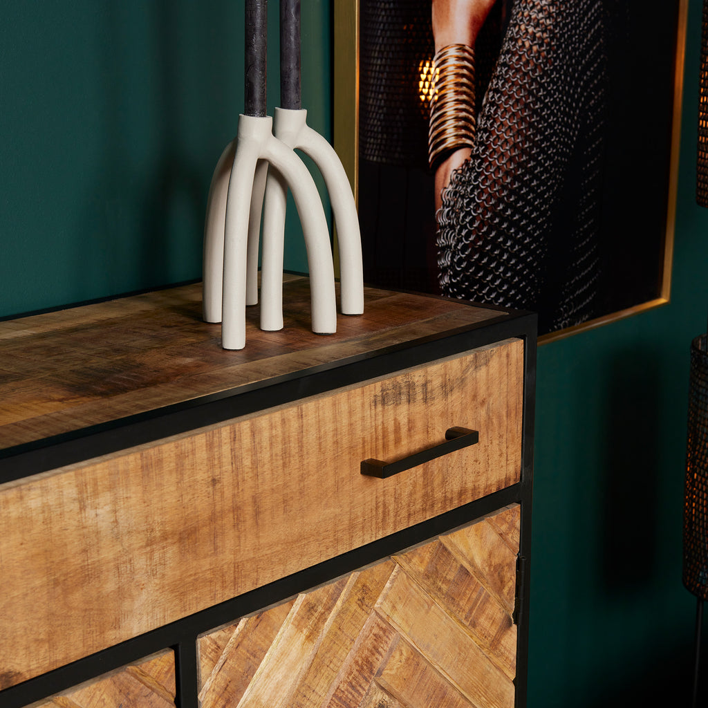 Highboard Aloy – Mangoholz-Kommode mit Fischgrätmuster & Metallgestell, 100×40×115 cm, stilvolles Design