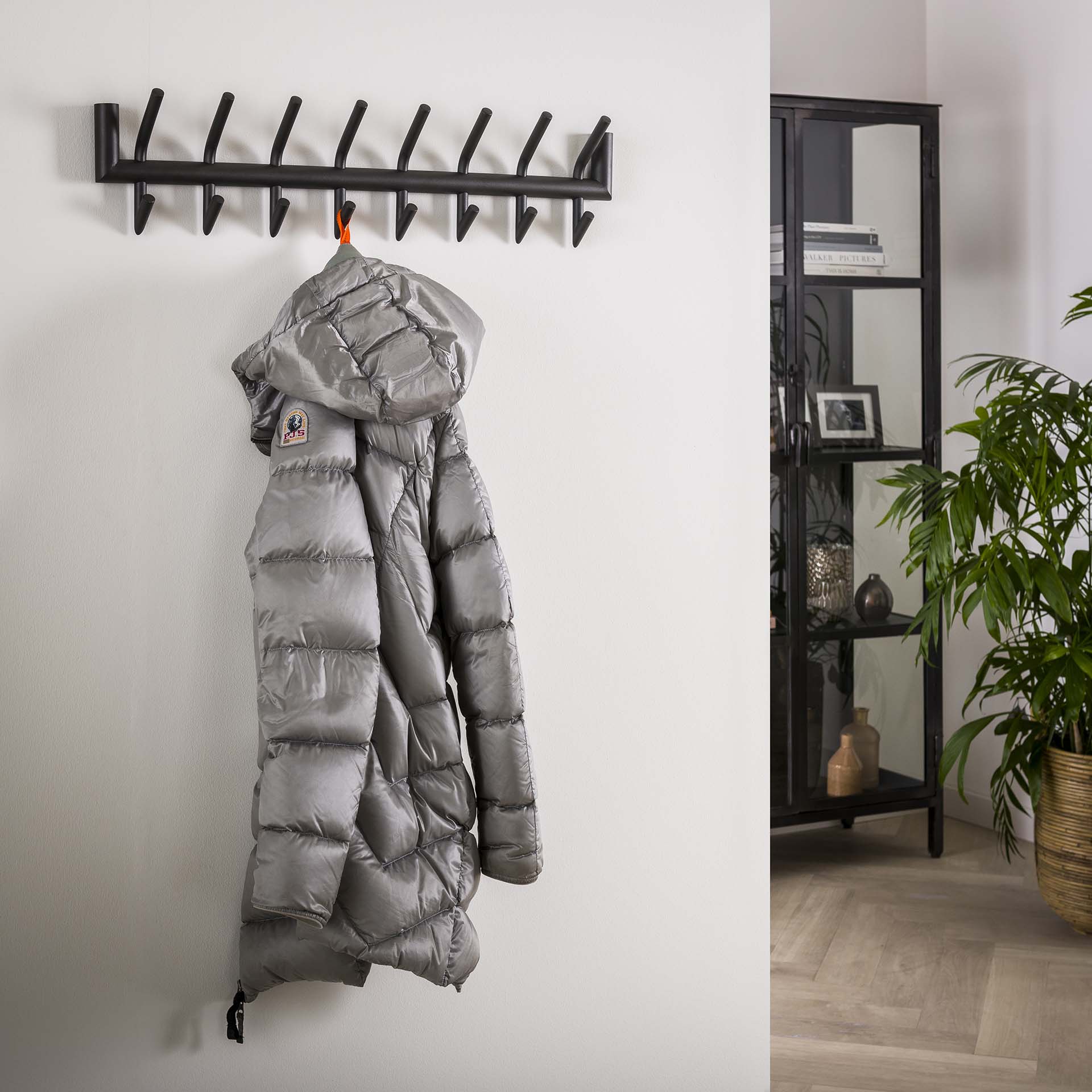 Garderobe – Velora Forma – Dunkelgrau Matt