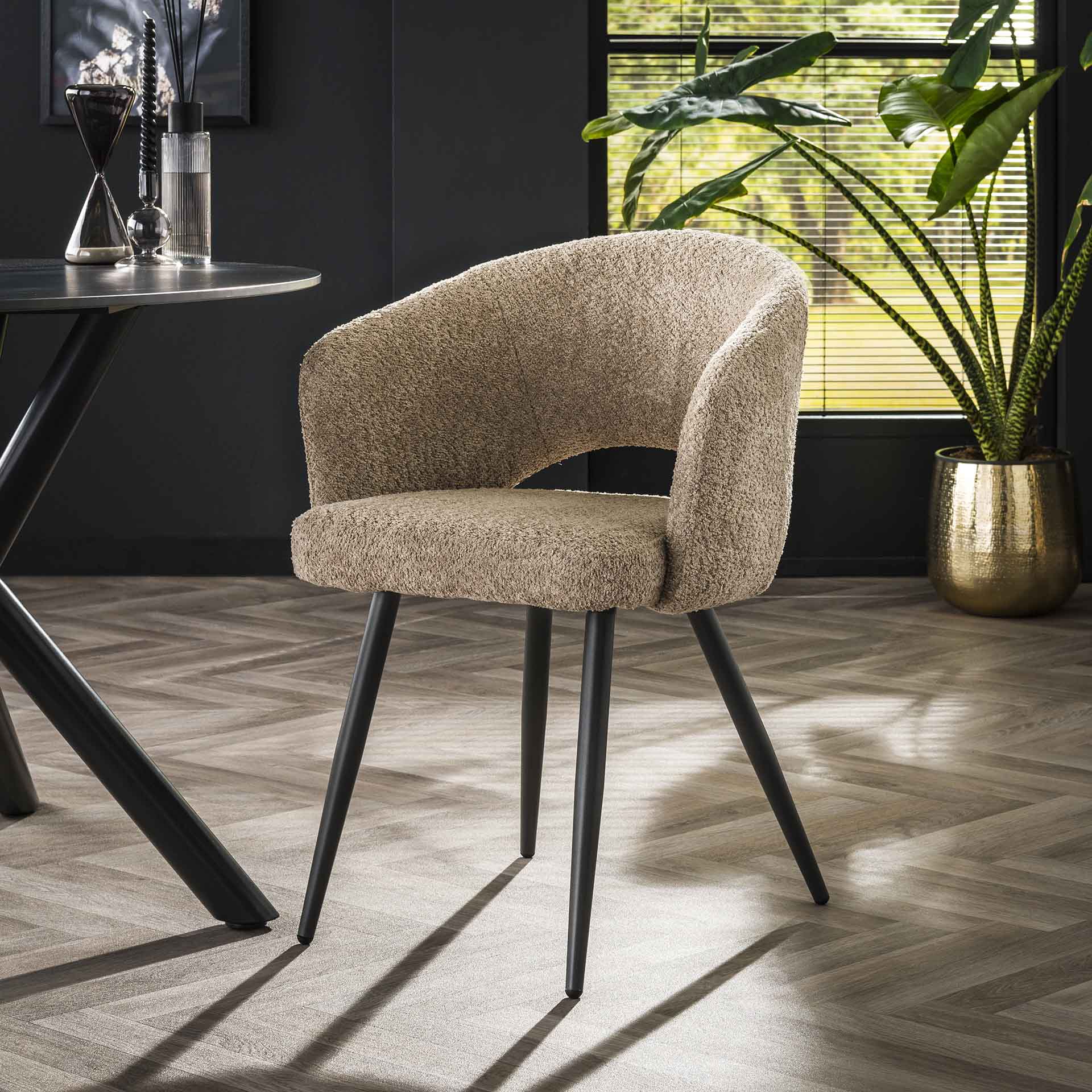 Stuhl – Luma Living – Boucle sandfarbe