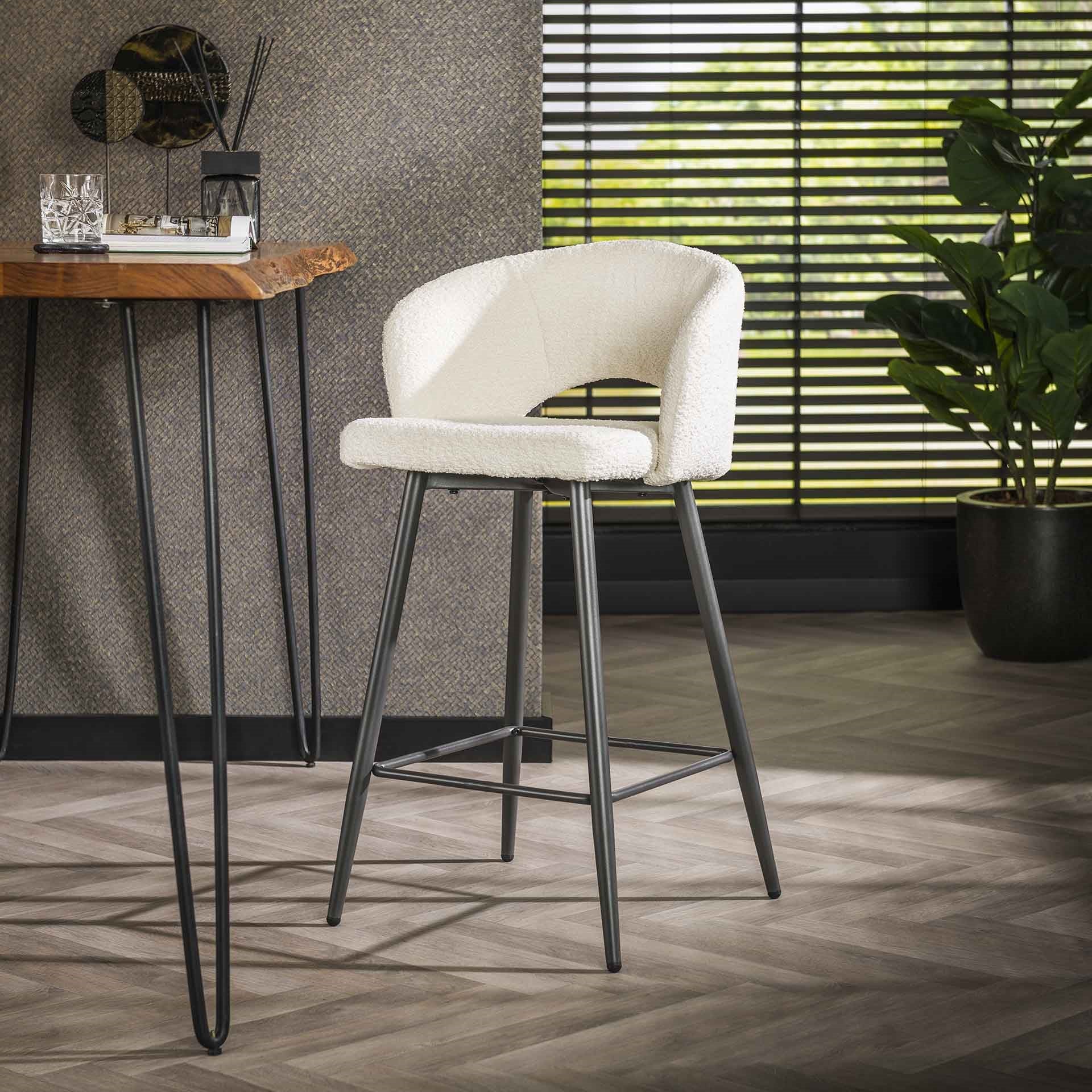 Stuhl – Avento Noir – Boucle Weiss