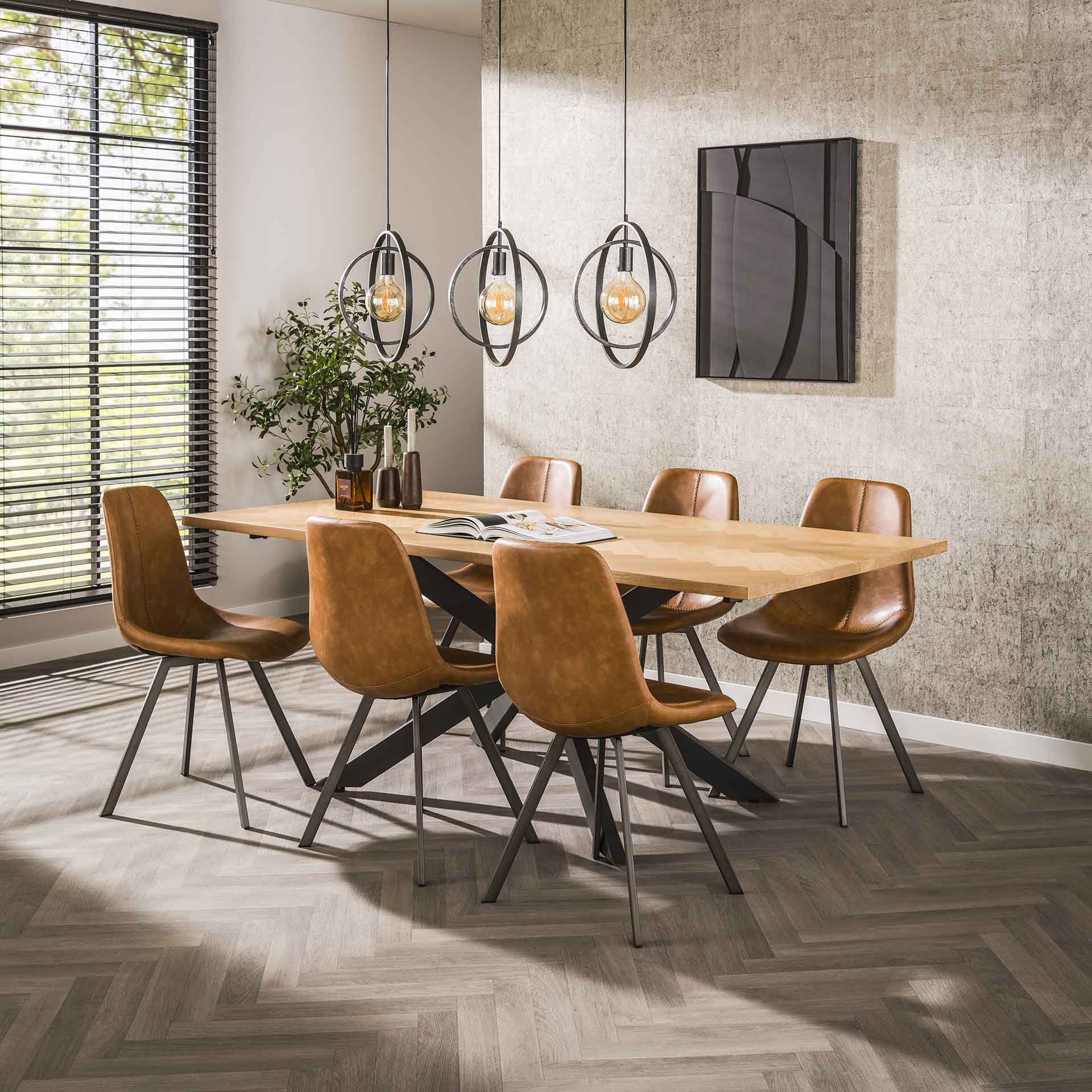 Esstisch Verona 200x100 cm – Holztisch mit Fischgrät-Furnier & schwarzem Spinnengestell aus Stahl, modernes Design in Eiche Natur