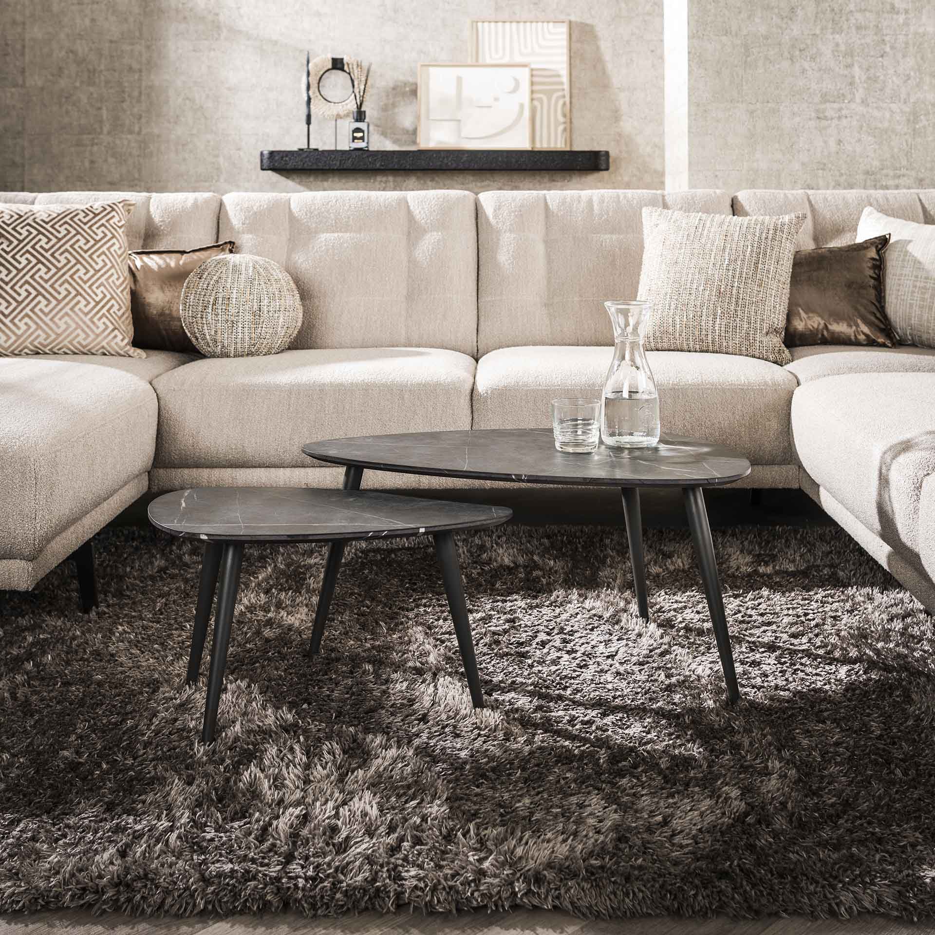 Couchtisch-Set Arezzo – 2 Tische in organischer Birnenform mit Keramikoptik & Stahlgestell, 80 x 44 x 40 cm, modernes Wohnzimmerset