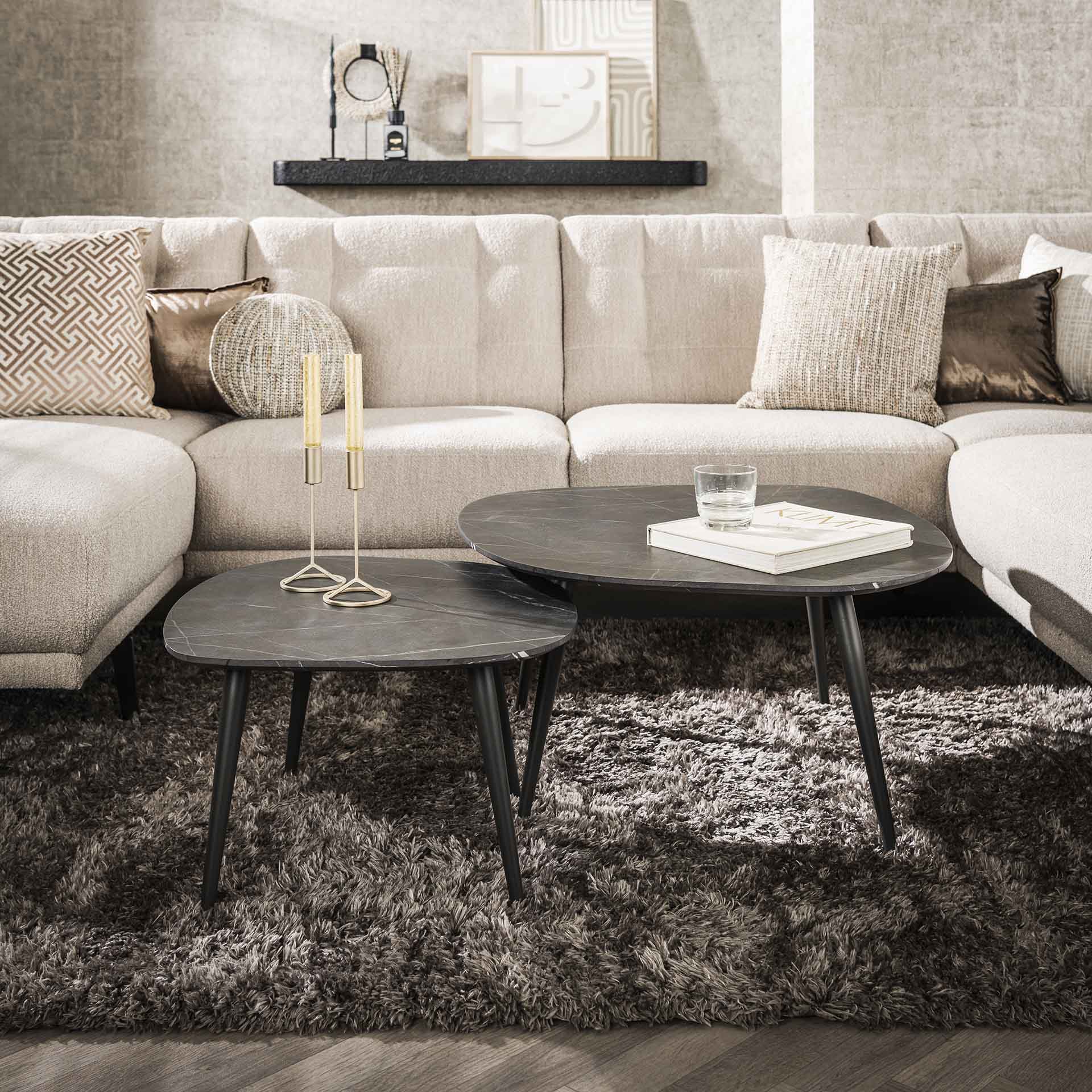 Couchtisch-Set Ravello – 2 Tische in organischer Form mit Keramikoptik & Stahlgestell, 85 x 79 x 40 cm, modernes Wohnzimmerset