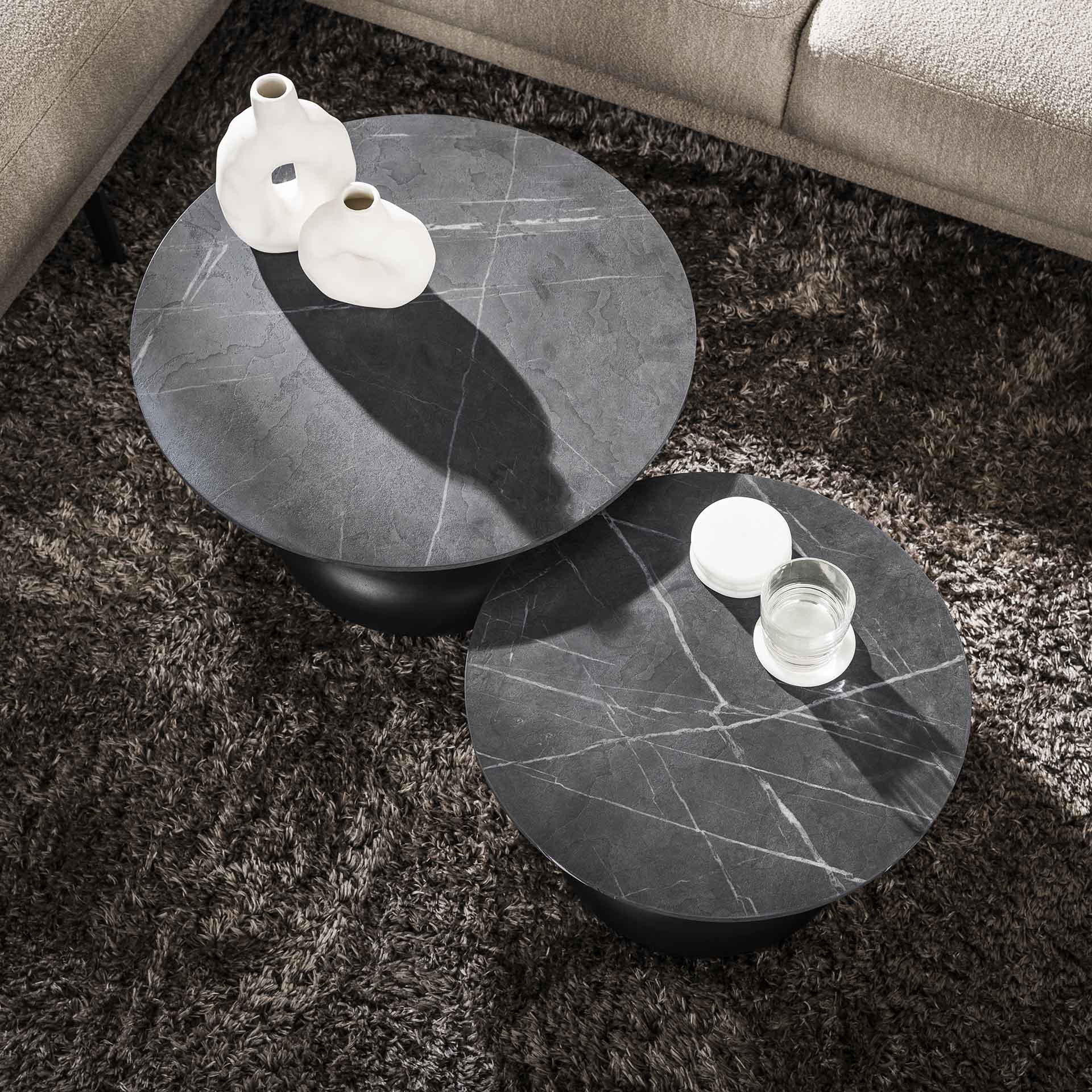 Couchtisch-Set Livorno – 2 Tische in Tropfenform mit Keramikoptik & Metallfuß, Ø60 x 40 cm, modern & zeitlos