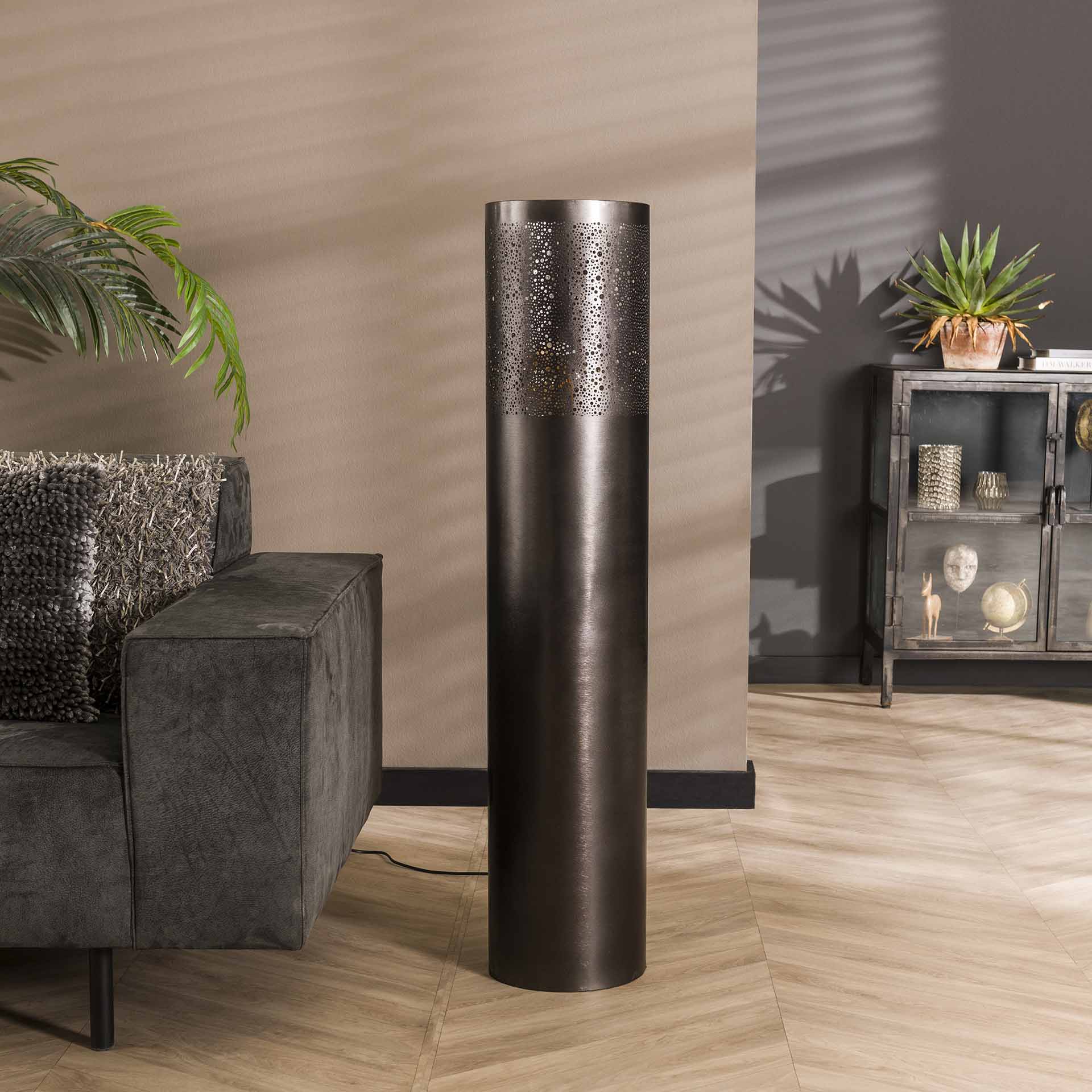 Stehleuchte – Linea Living – Schwarz Nickel
