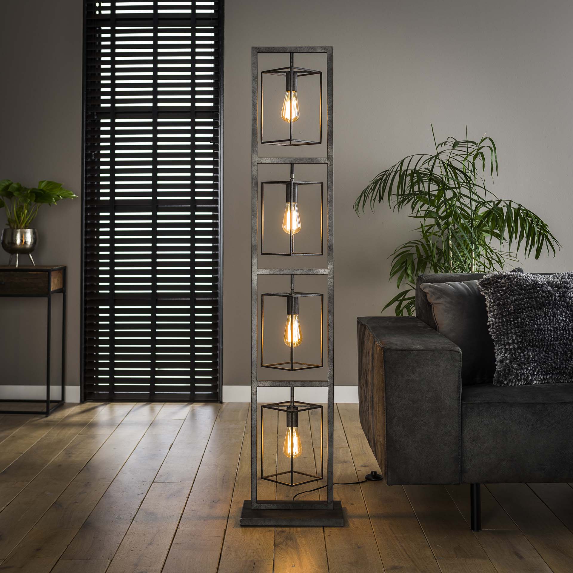 Stehleuchte – Vivo Noir – Alt Silber Finish