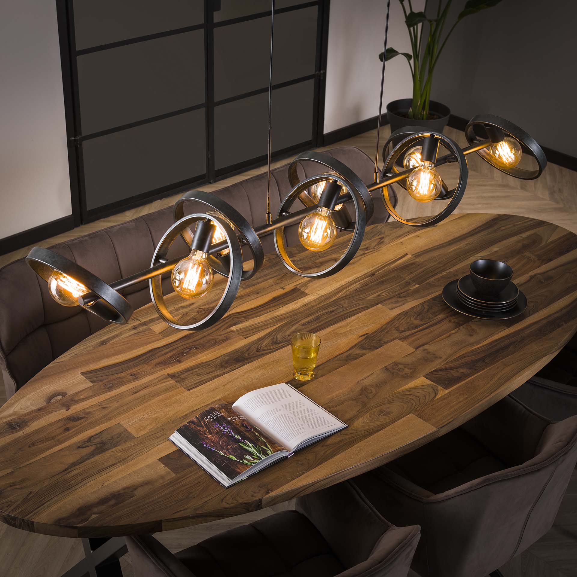 Hängeleuchte Leggero 8-flammig 160x42x150 cm – moderne schwarze Pendelleuchte aus Metall mit Ø26 cm Schirmen, E27 LED geeignet