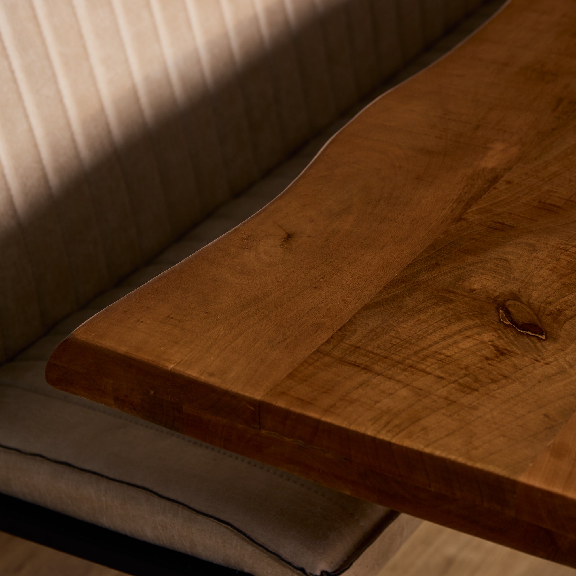 Esstisch Baltimore Natur – Mangoholz, 180x90 cm, Unikat mit Baumkante